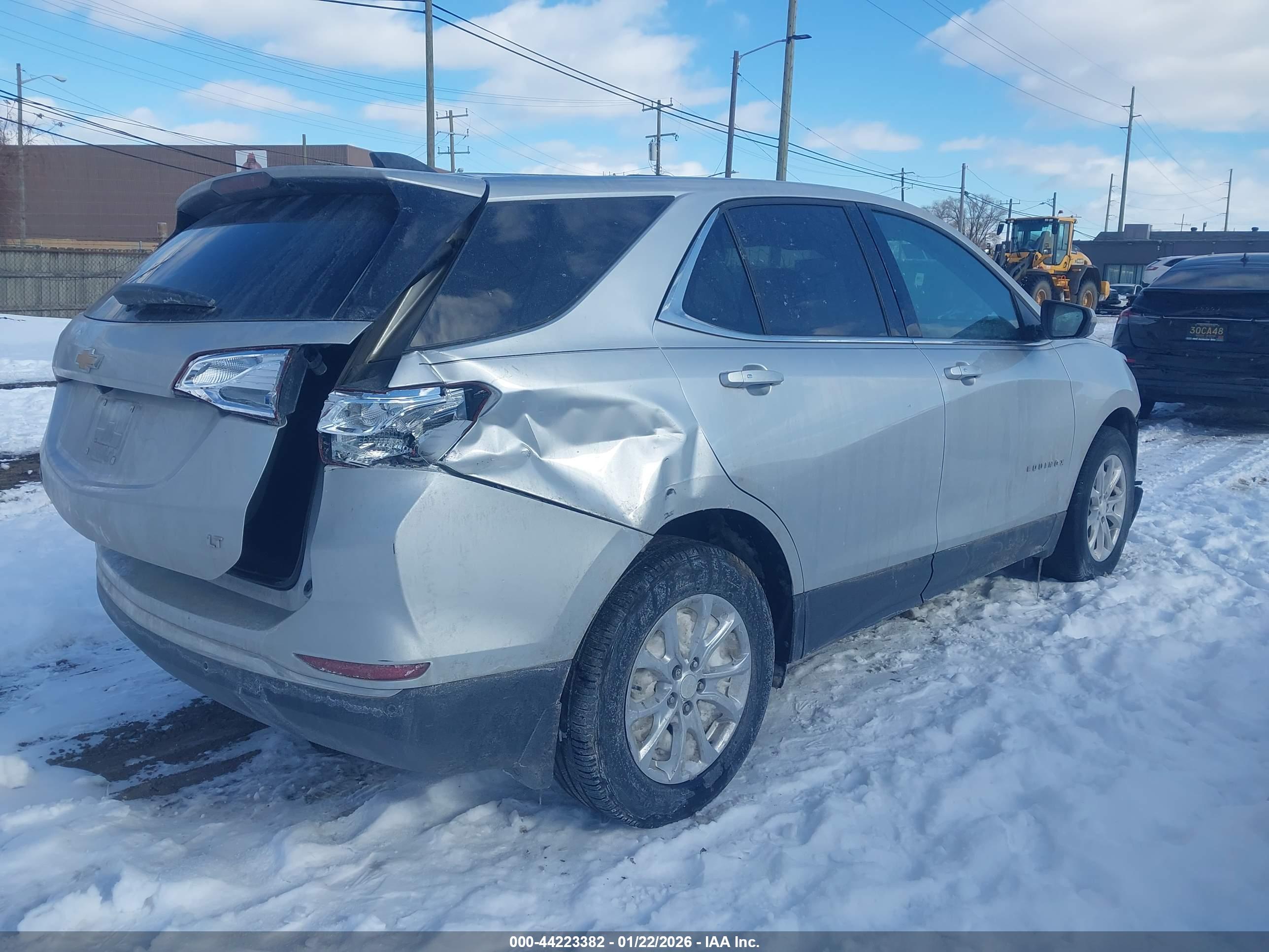 CHEVROLET EQUINOX image 4