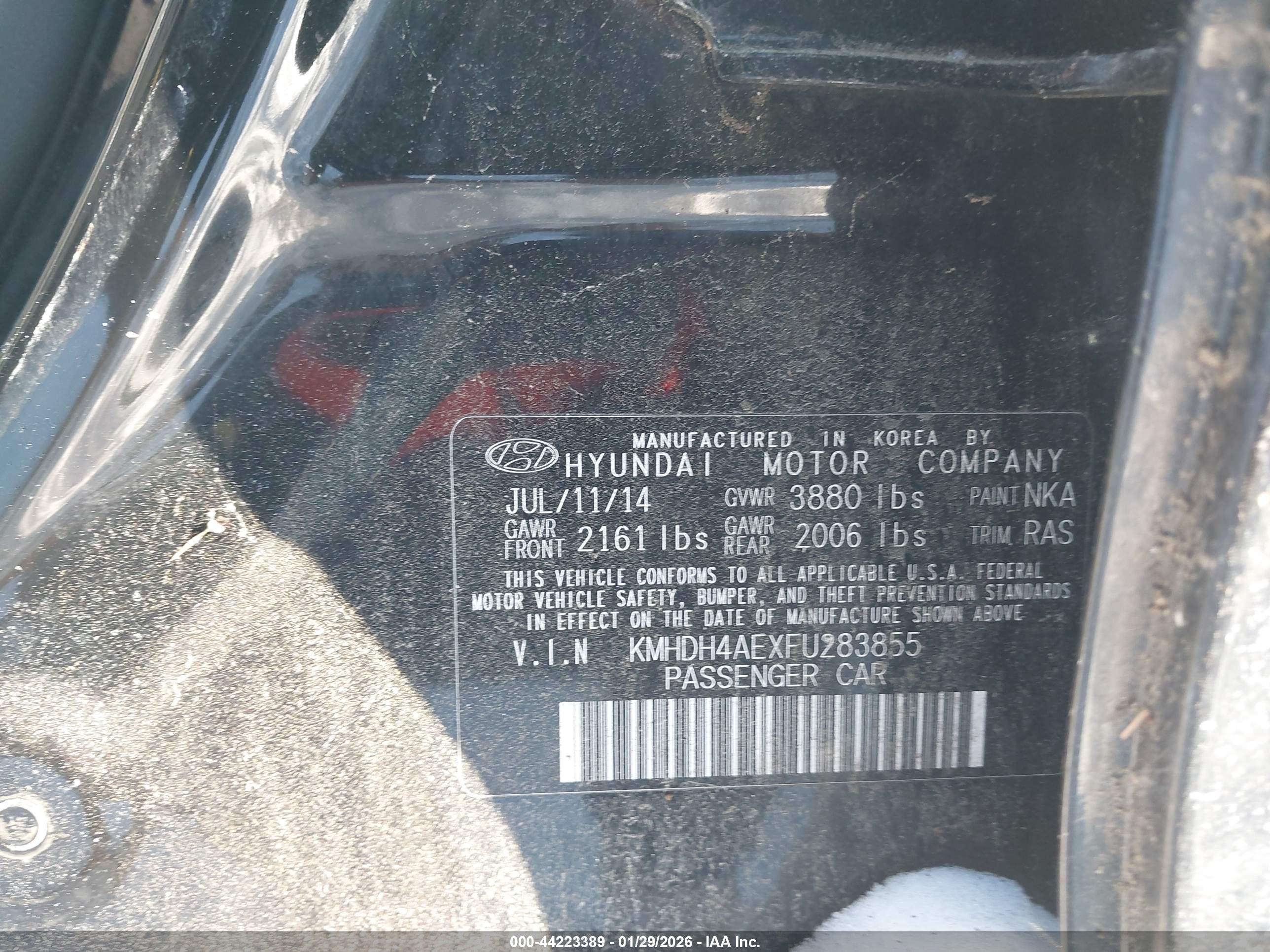 HYUNDAI ELANTRA image 9