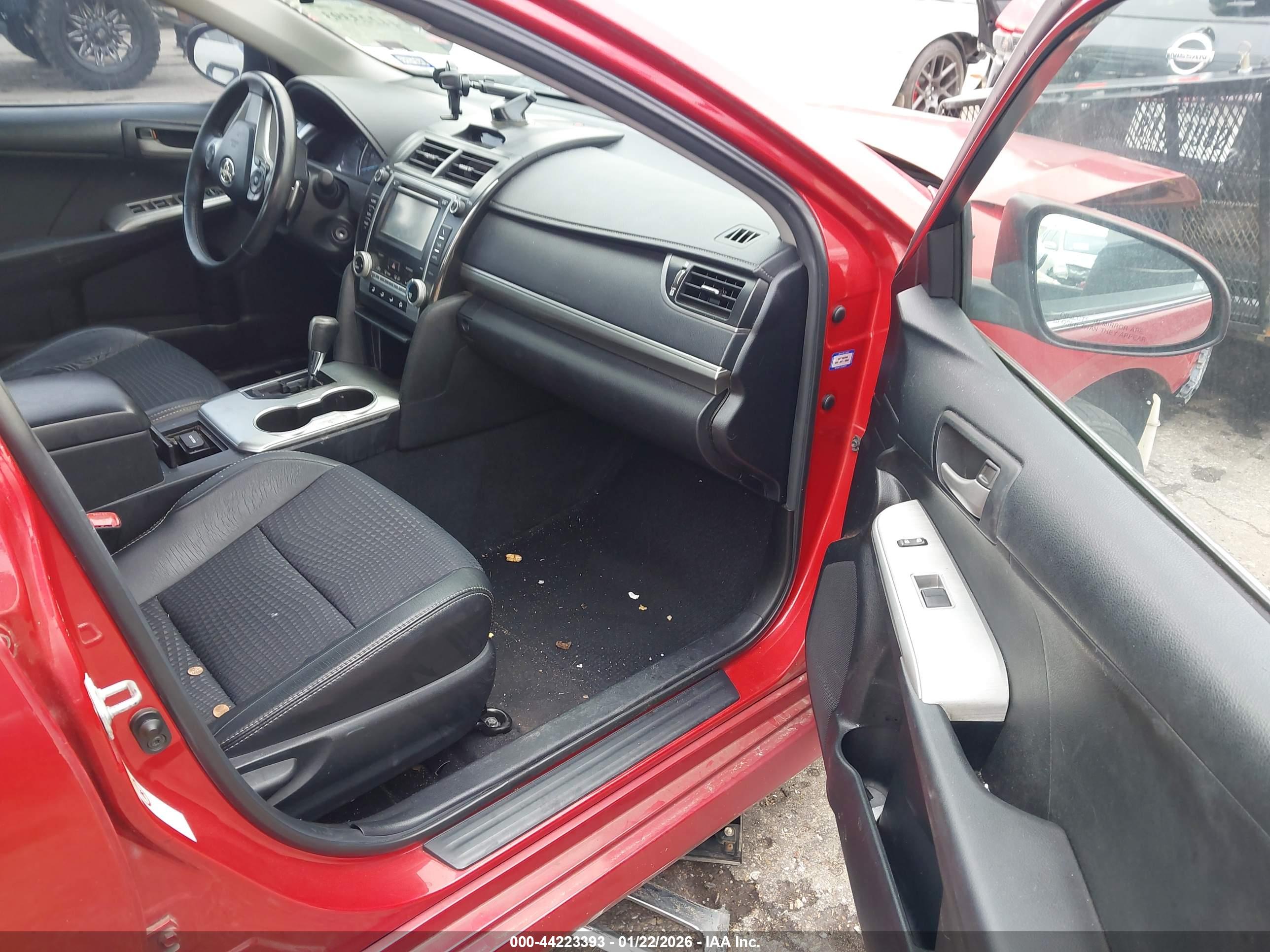 TOYOTA CAMRY image 5