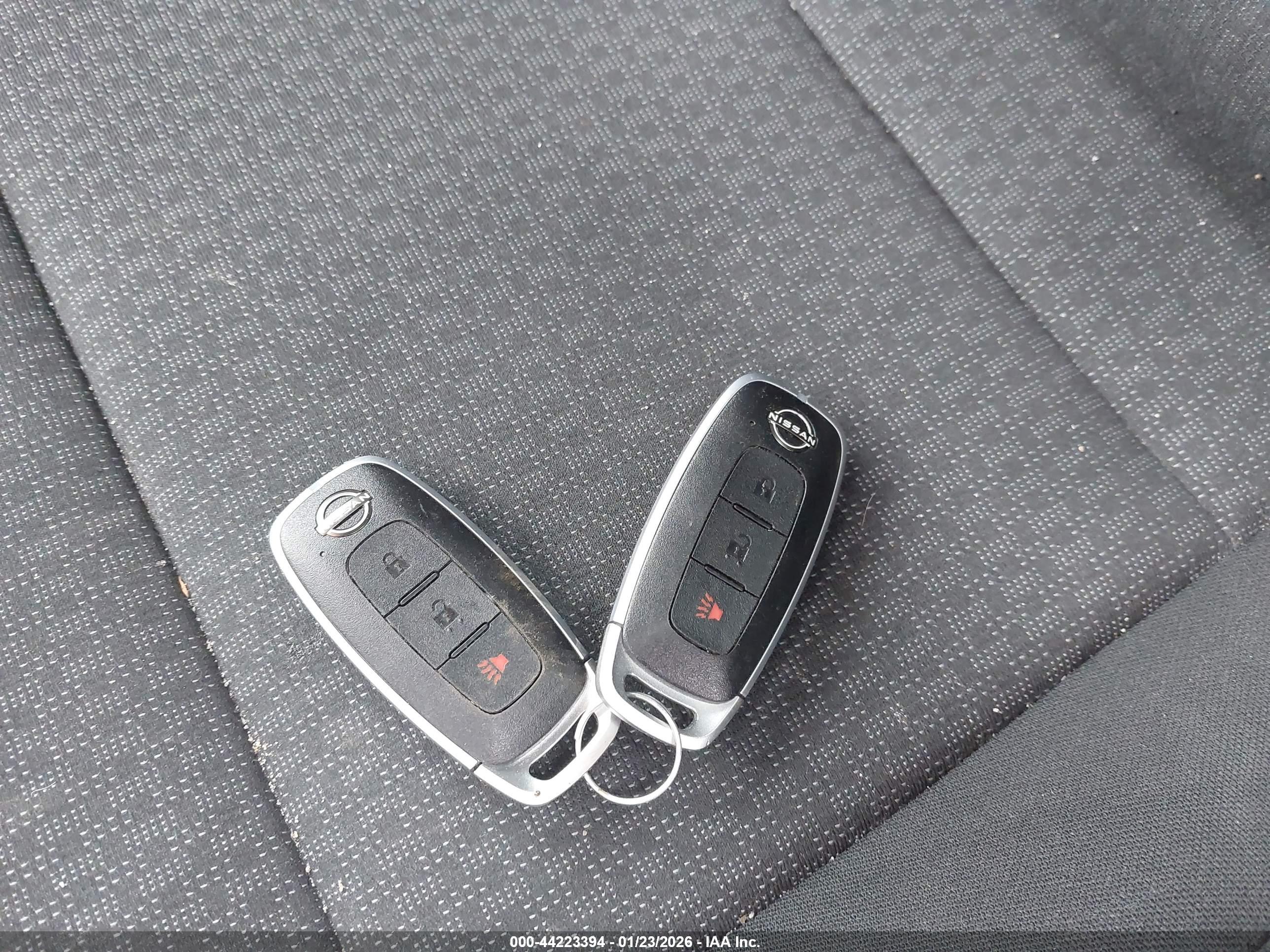 NISSAN KICKS image 11