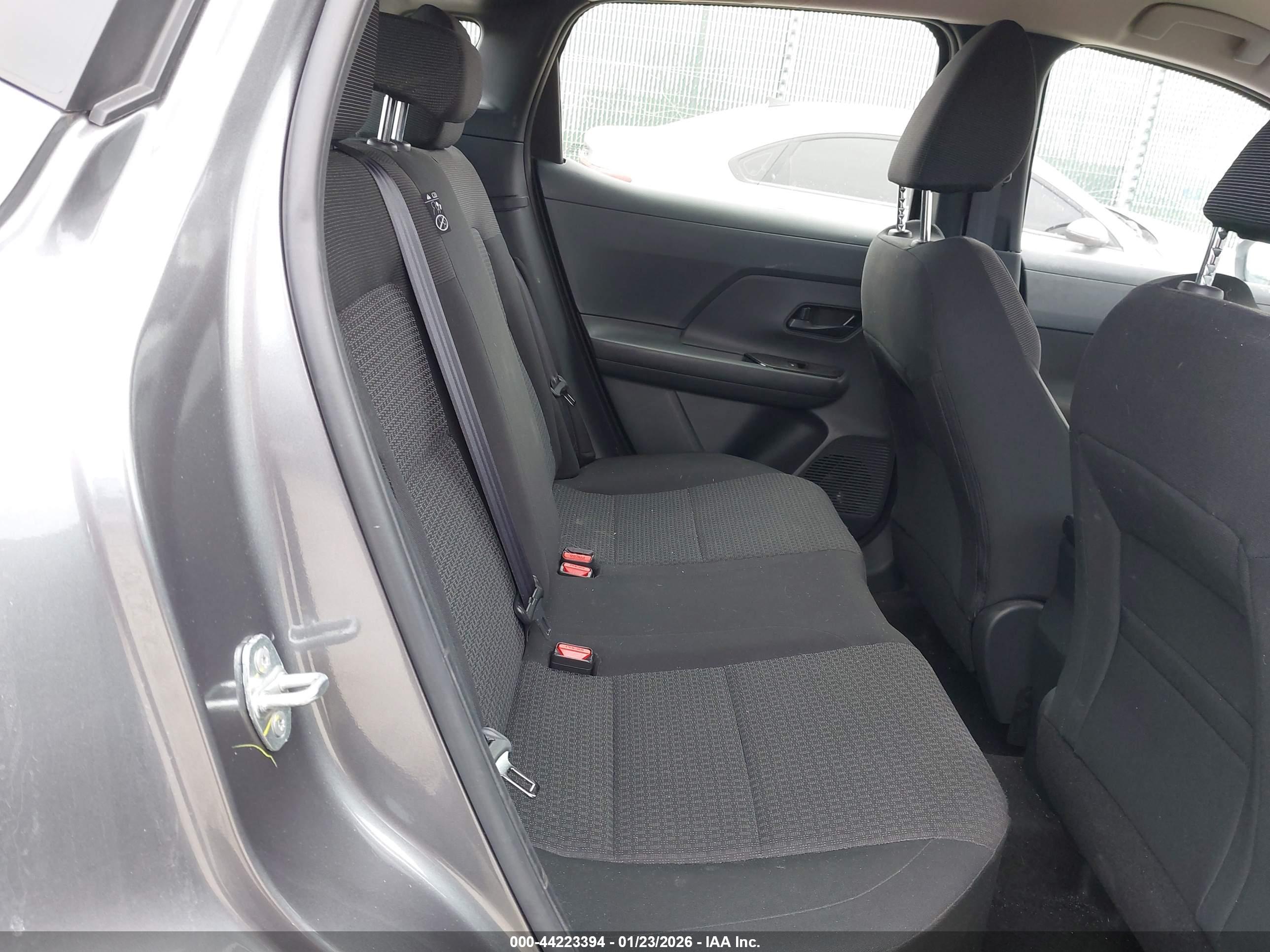 NISSAN KICKS image 8