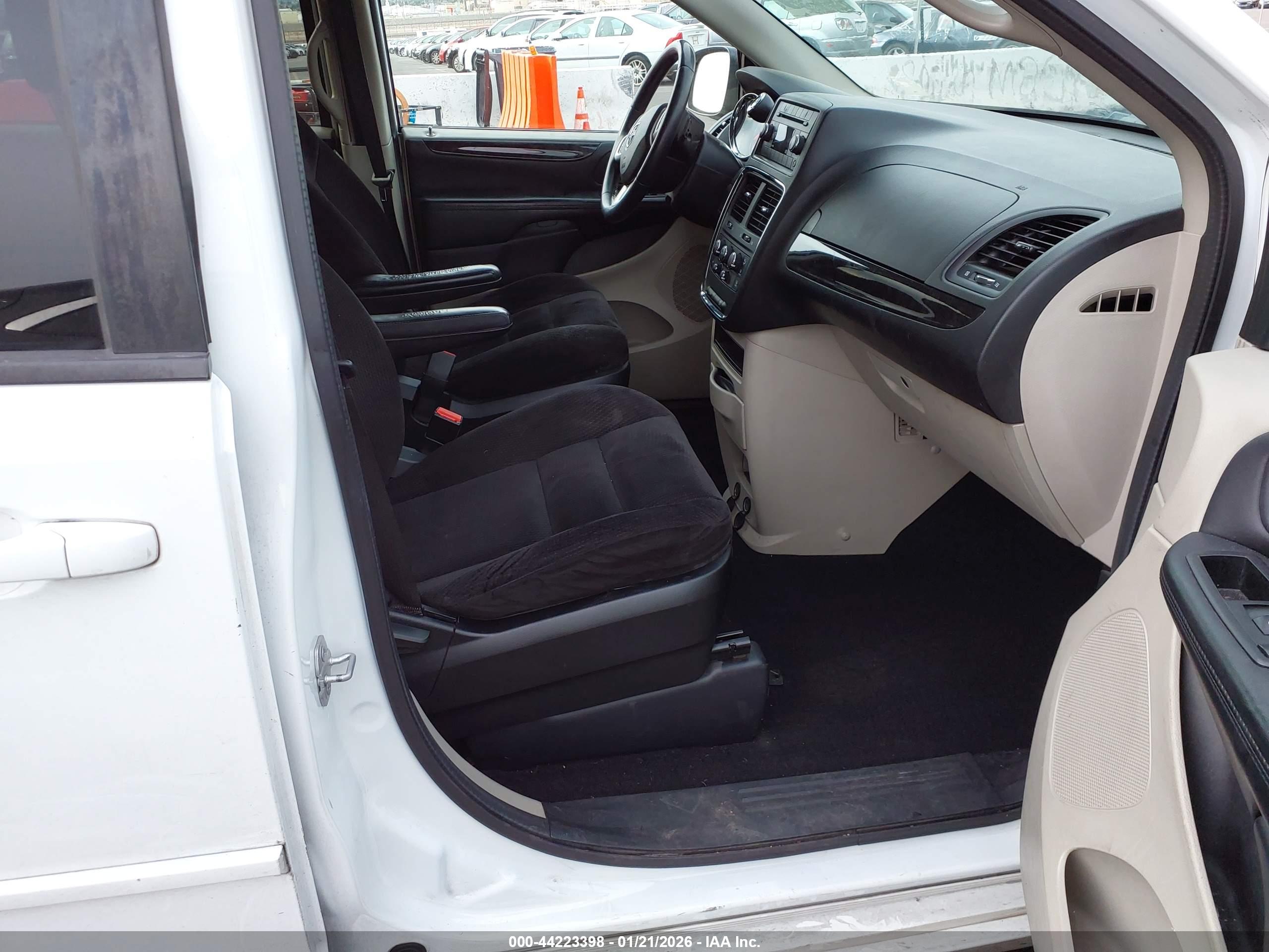 DODGE GRAND image 5