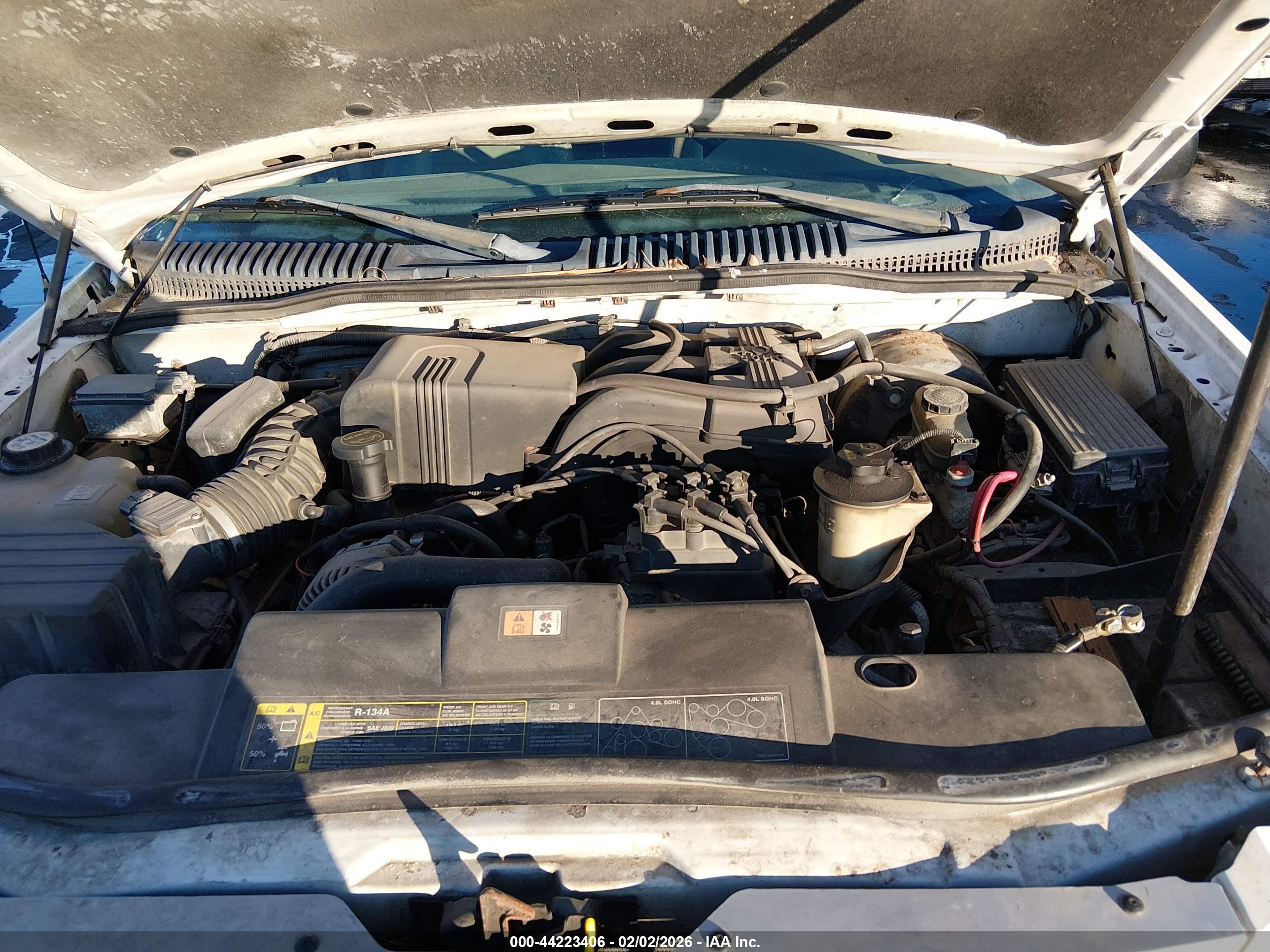 FORD EXPLORER image 10