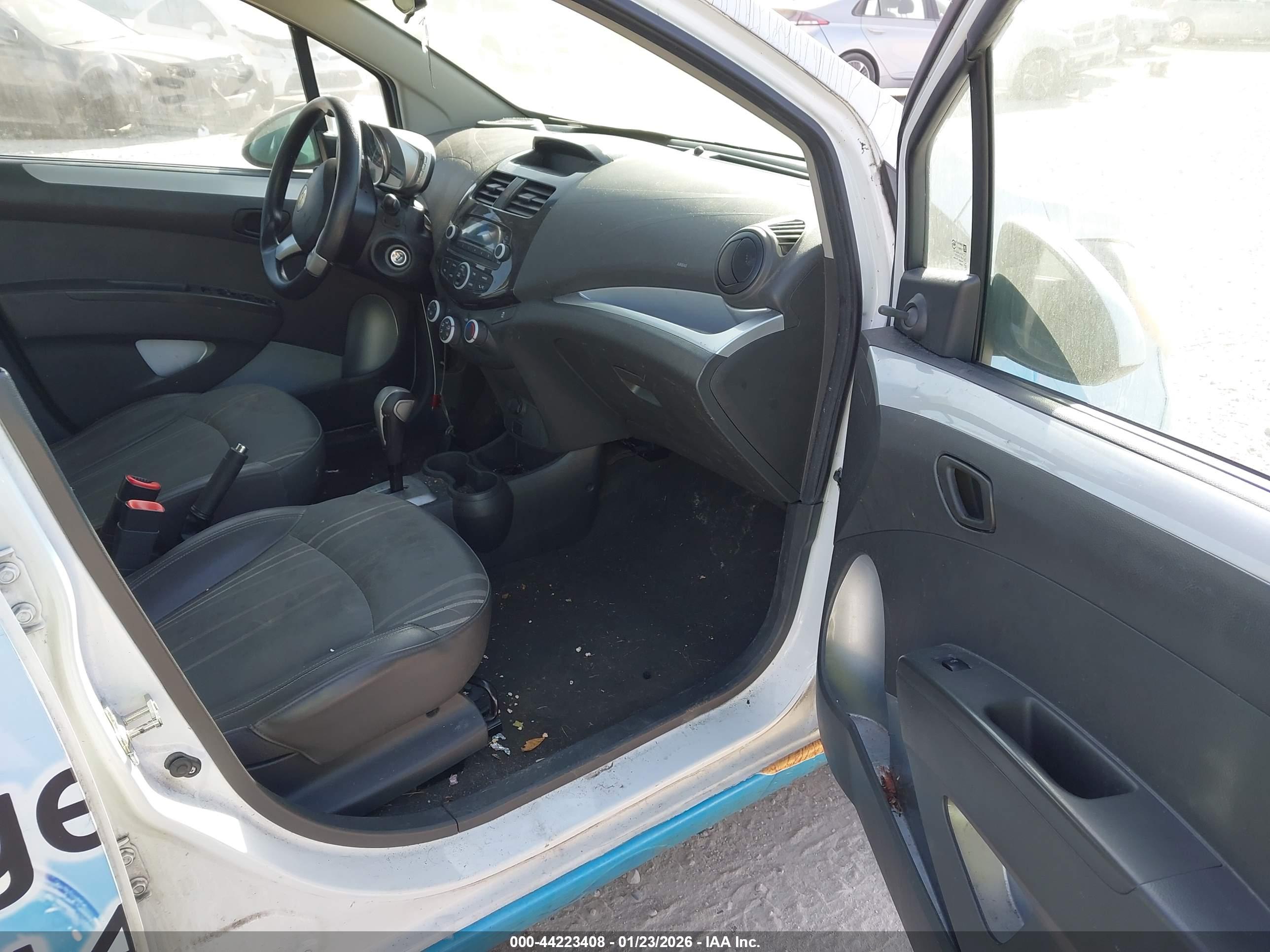 CHEVROLET SPARK image 5