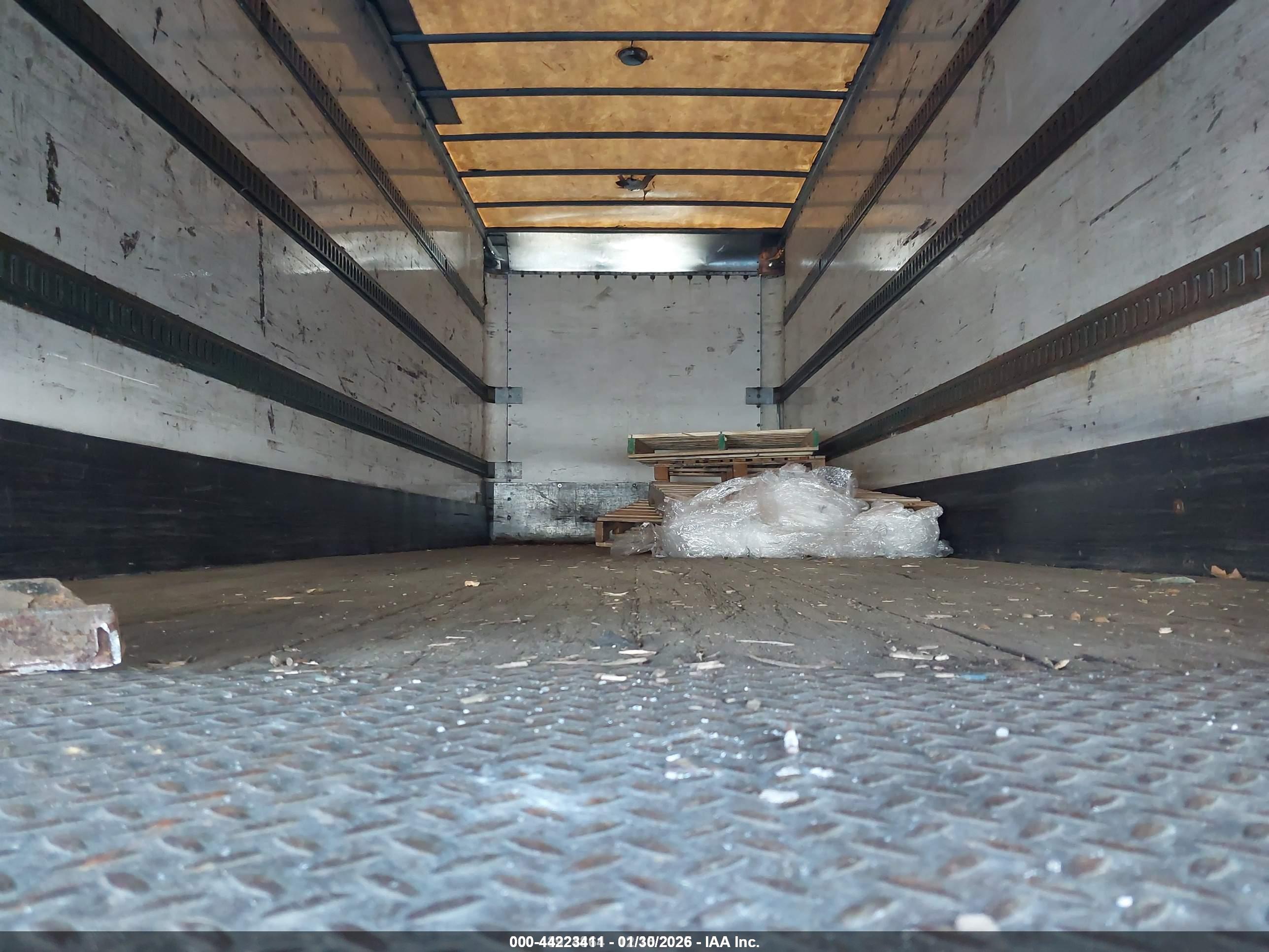 FREIGHTLINER M2 image 7