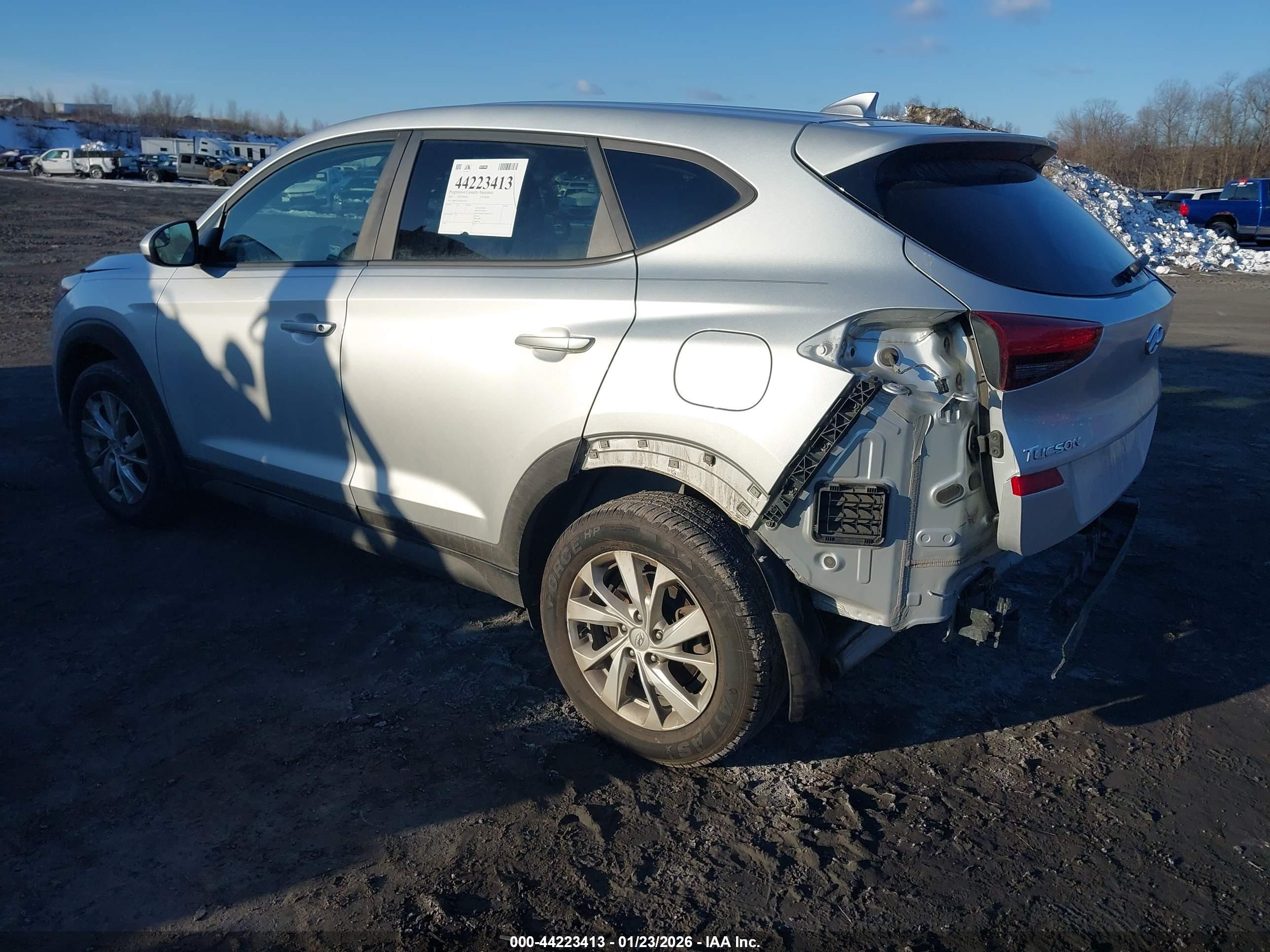 HYUNDAI TUCSON image 3