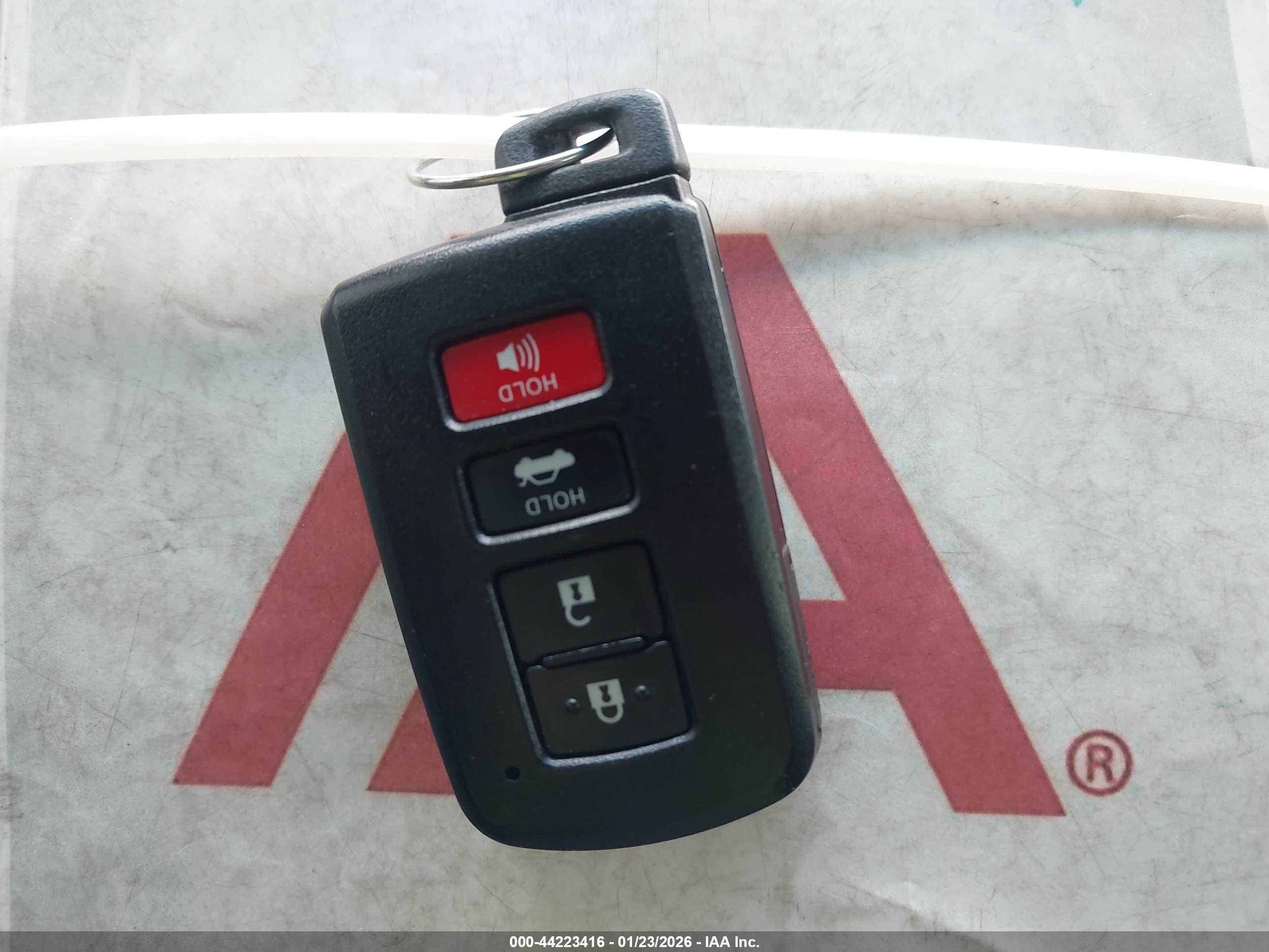 TOYOTA AVALON image 11