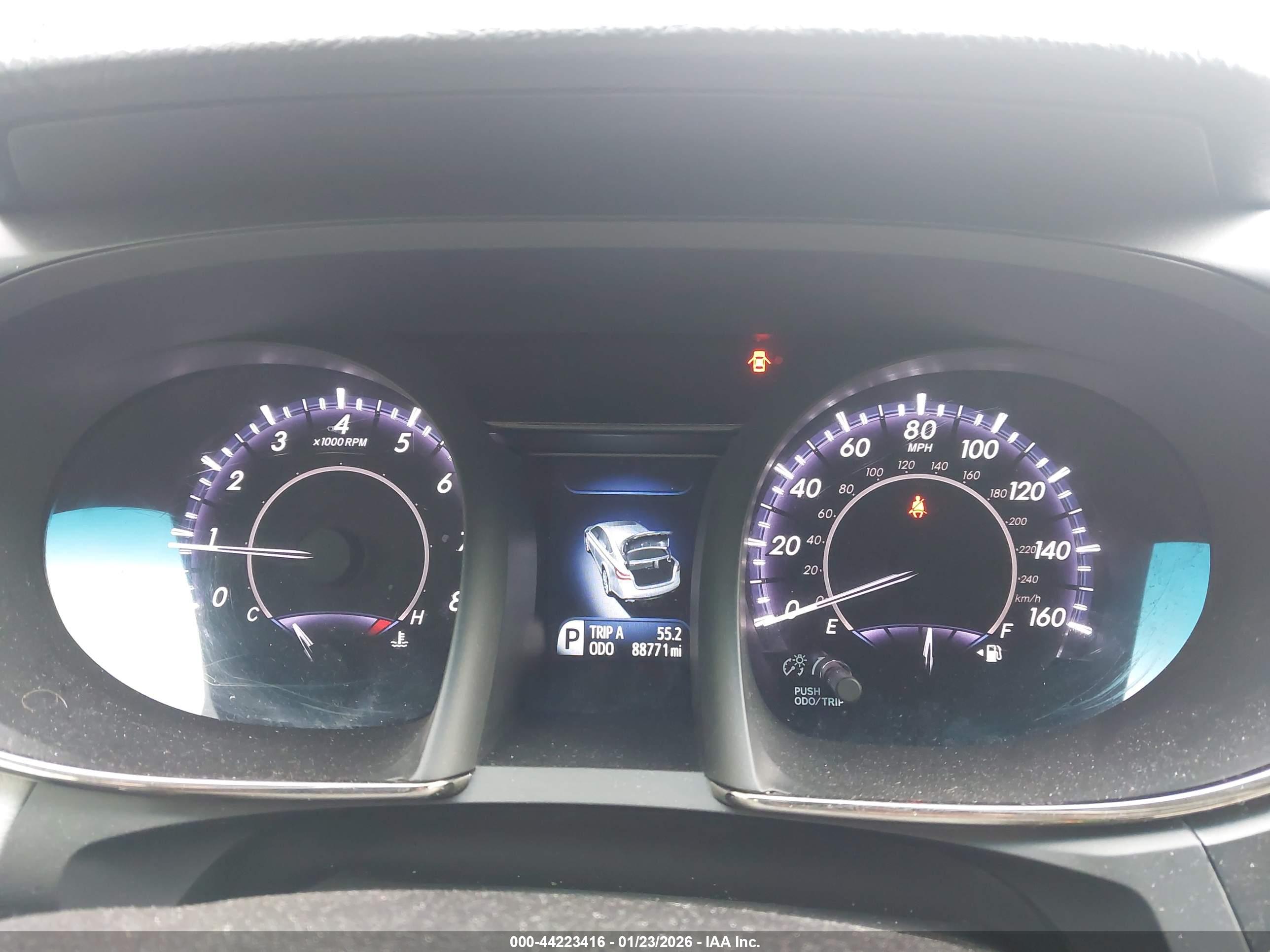 TOYOTA AVALON image 7