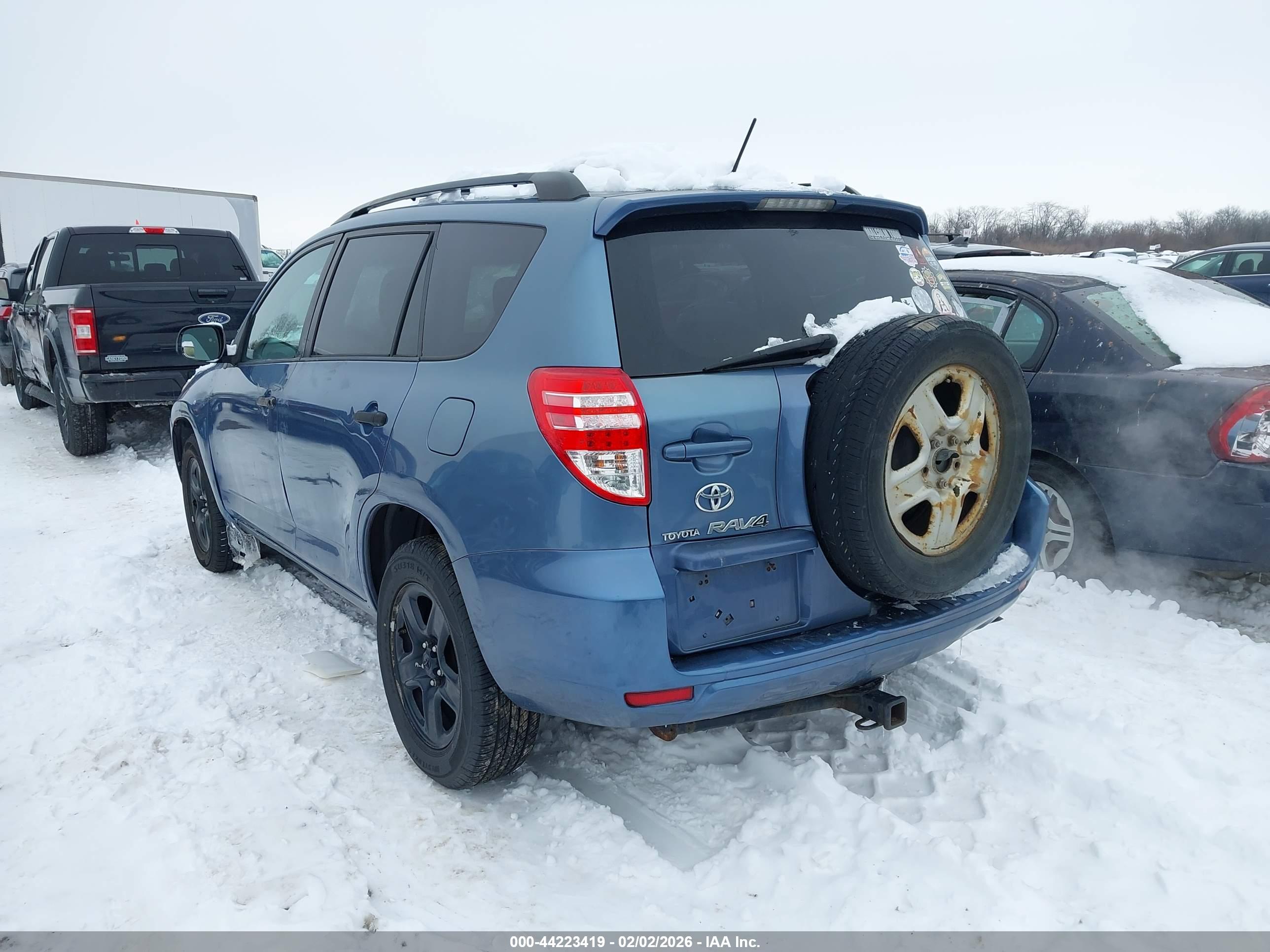 TOYOTA RAV4 image 3