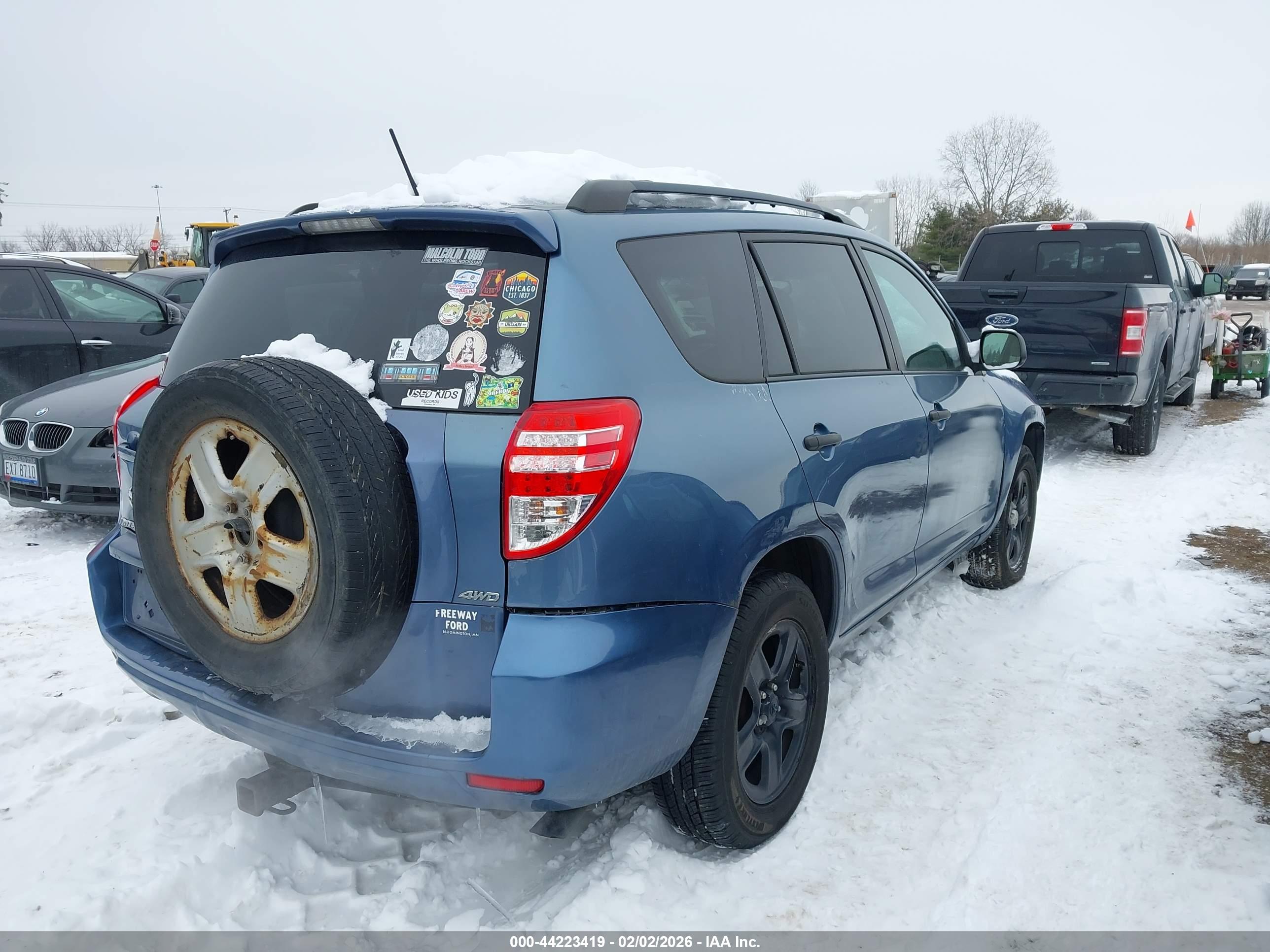 TOYOTA RAV4 image 4