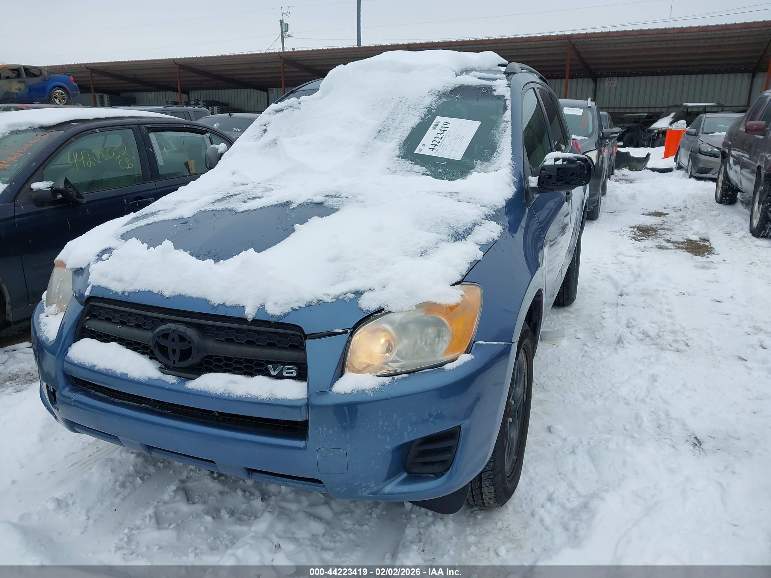 TOYOTA RAV4 image 6