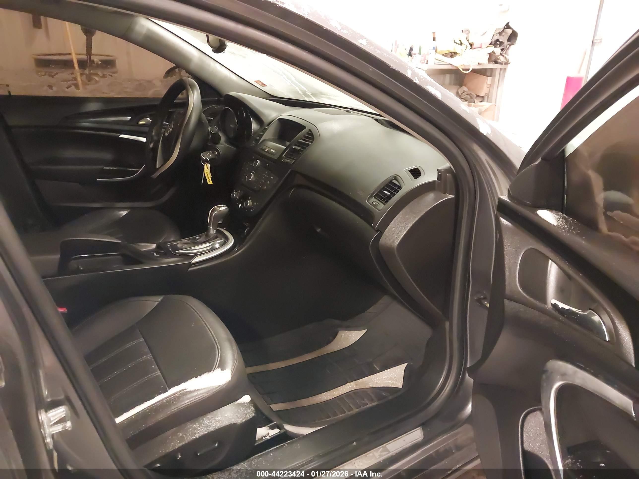 BUICK REGAL image 5