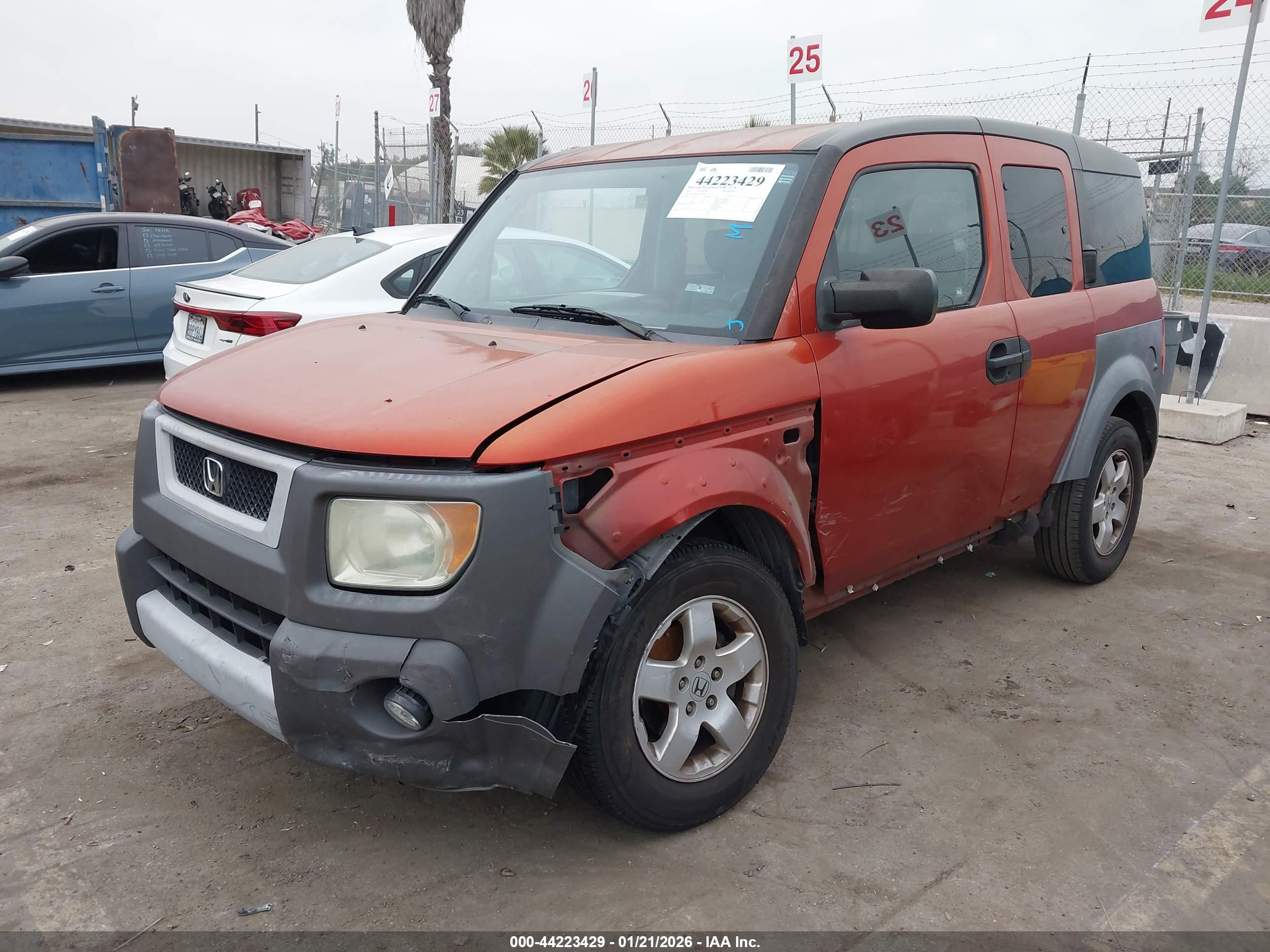 HONDA ELEMENT image 2