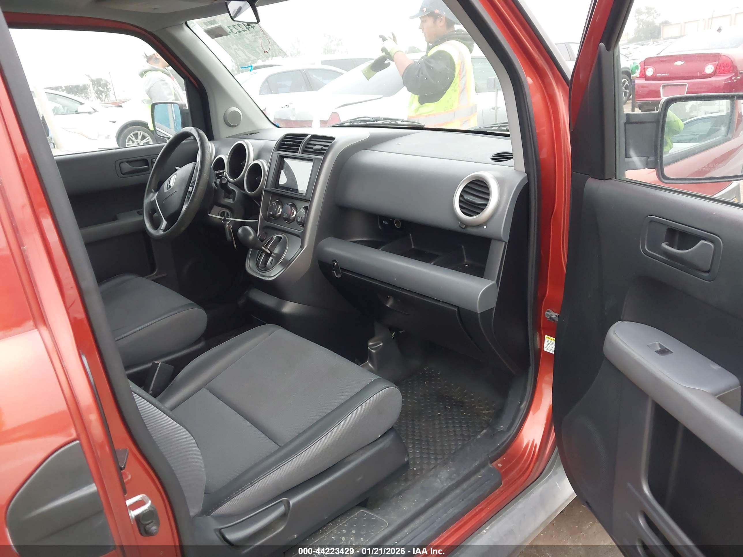 HONDA ELEMENT image 5