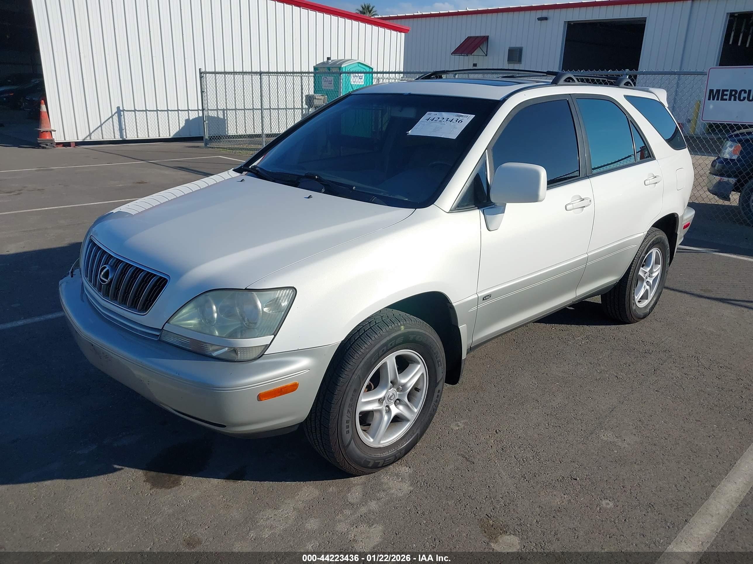 LEXUS RX image 2
