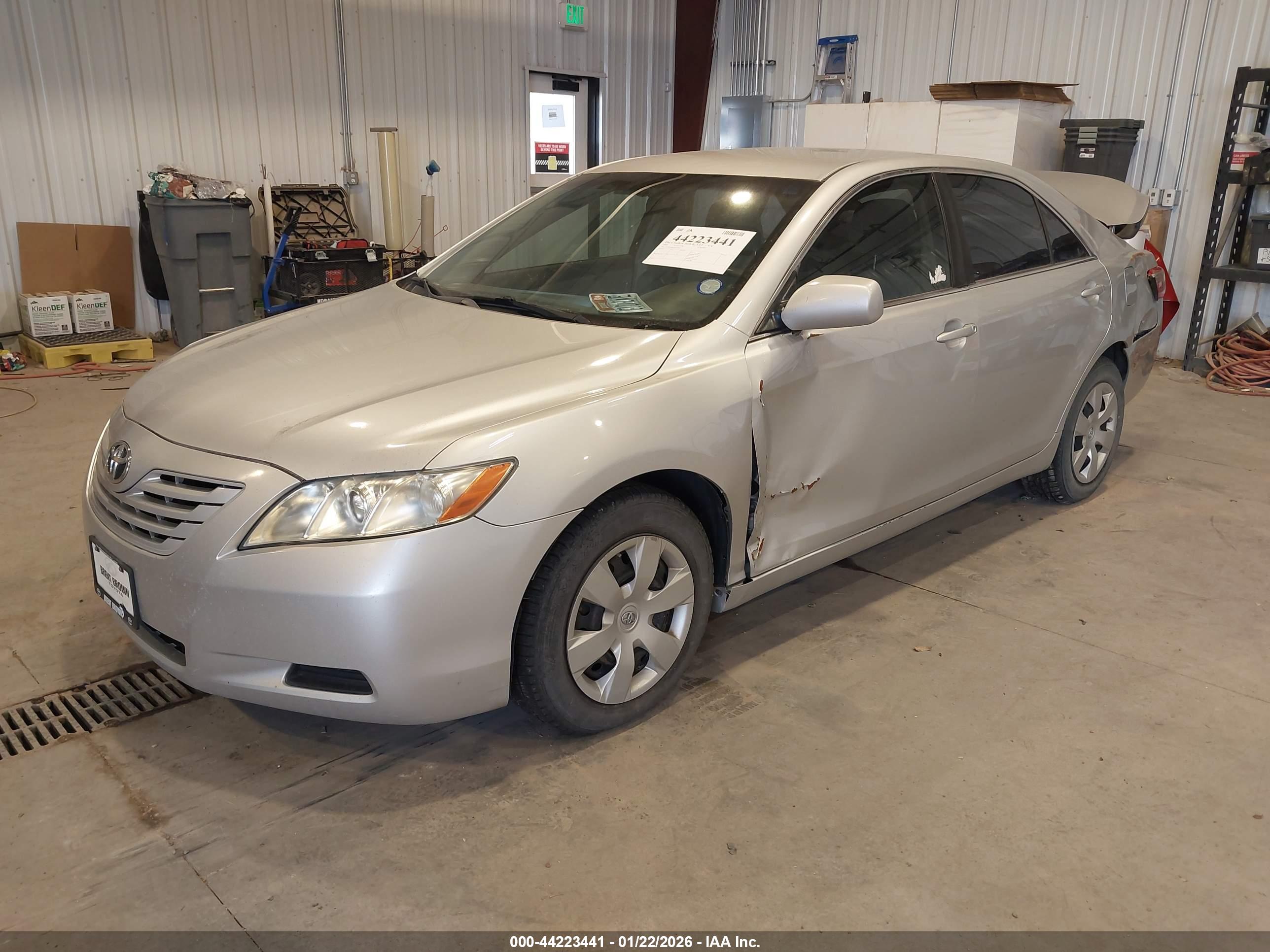 TOYOTA CAMRY image 2