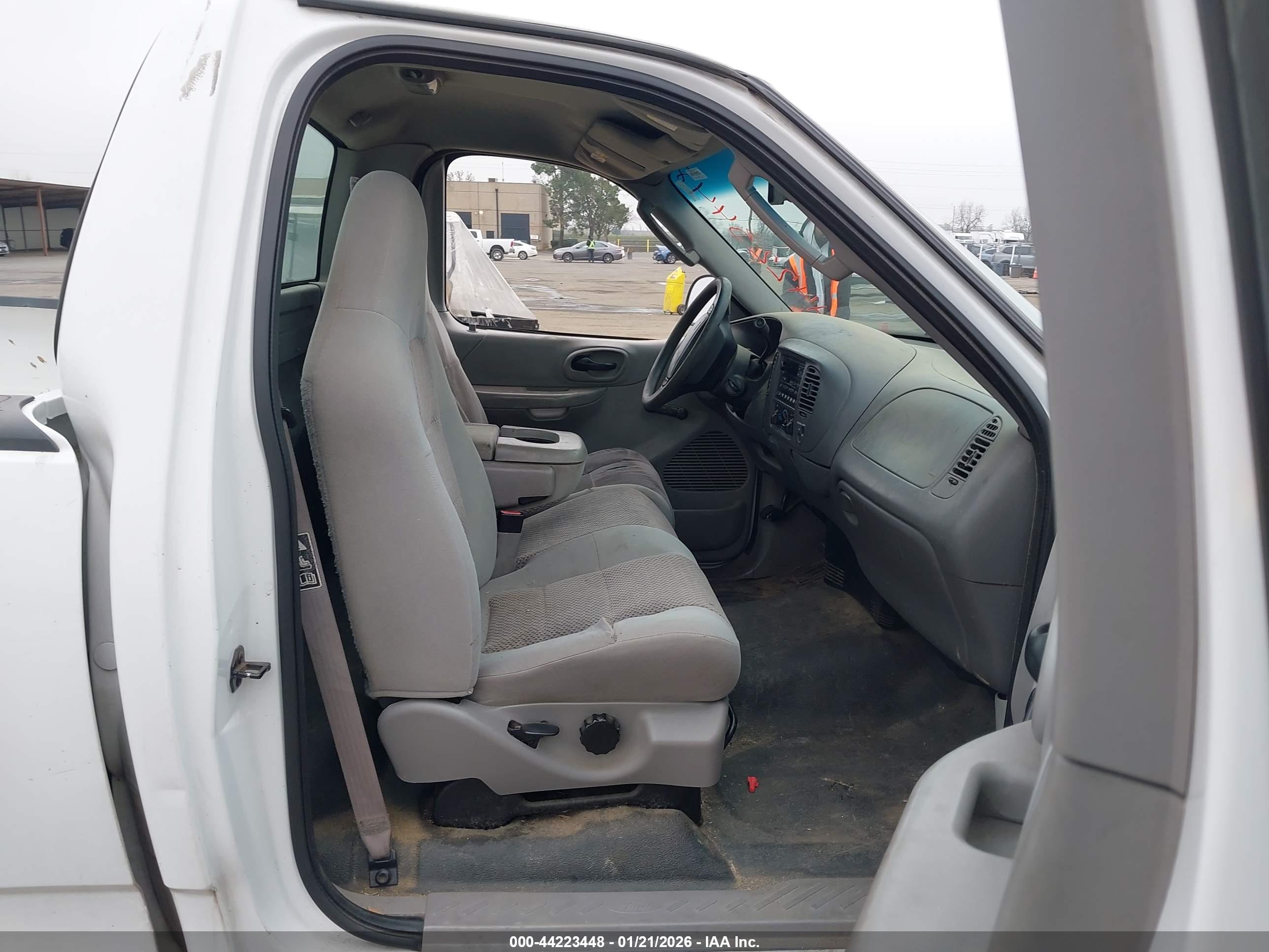 FORD F-150 image 8