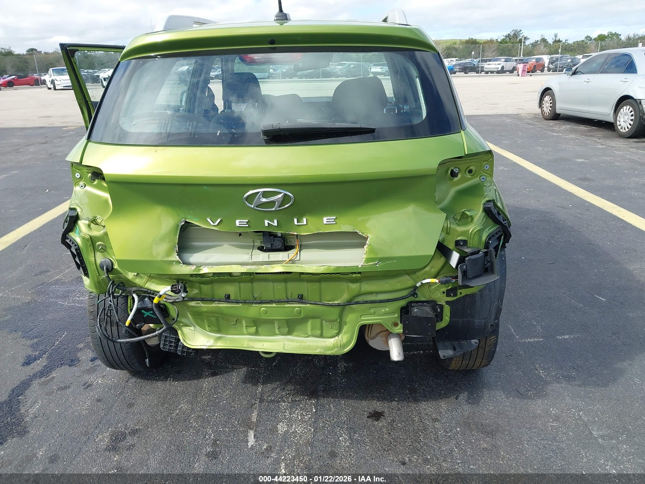 HYUNDAI VENUE image 6