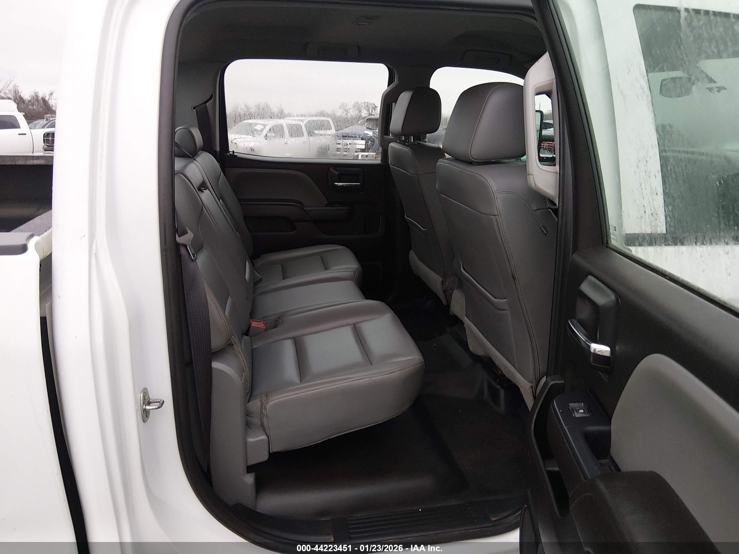GMC SIERRA image 8