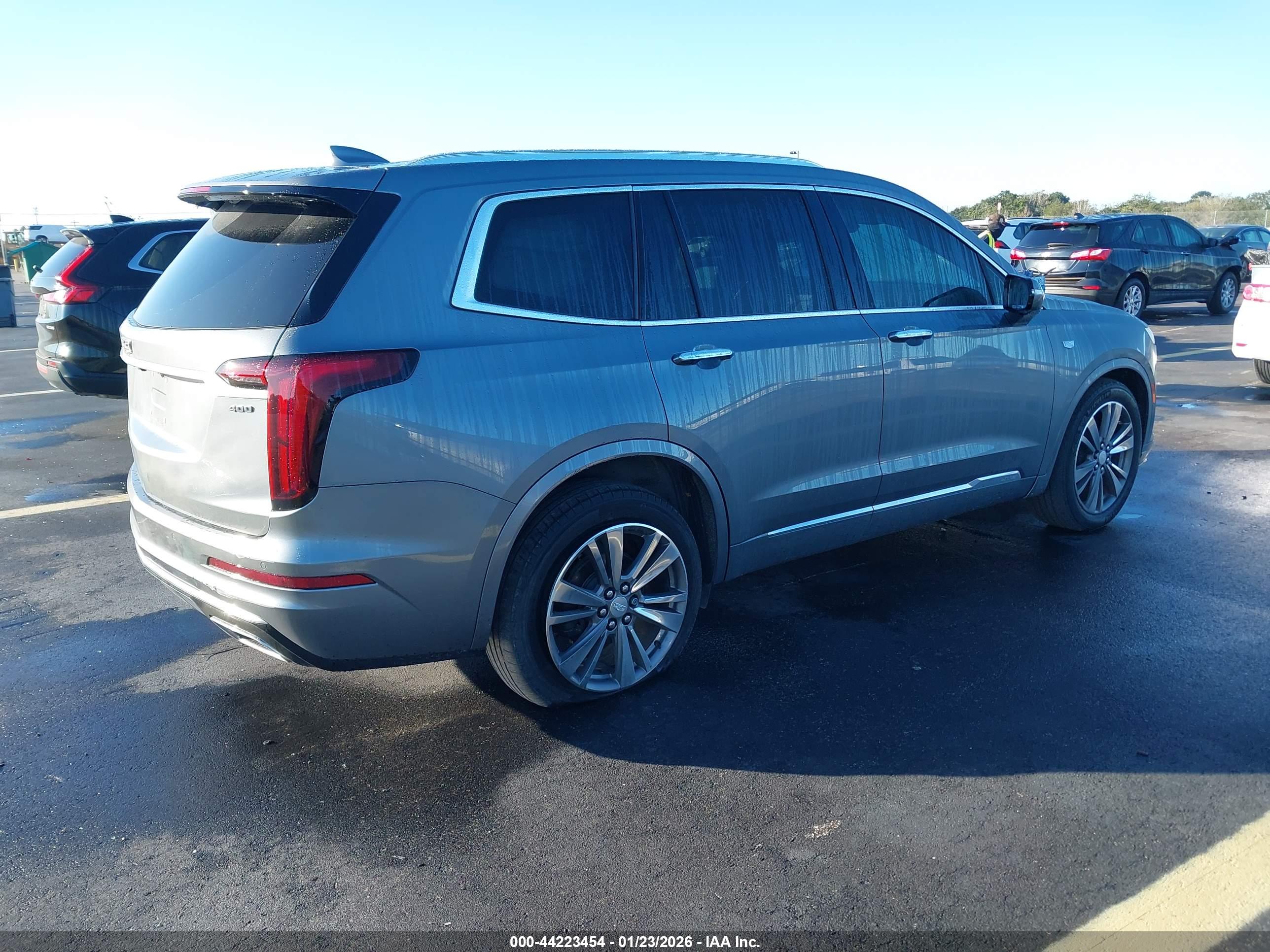 CADILLAC XT6 image 4