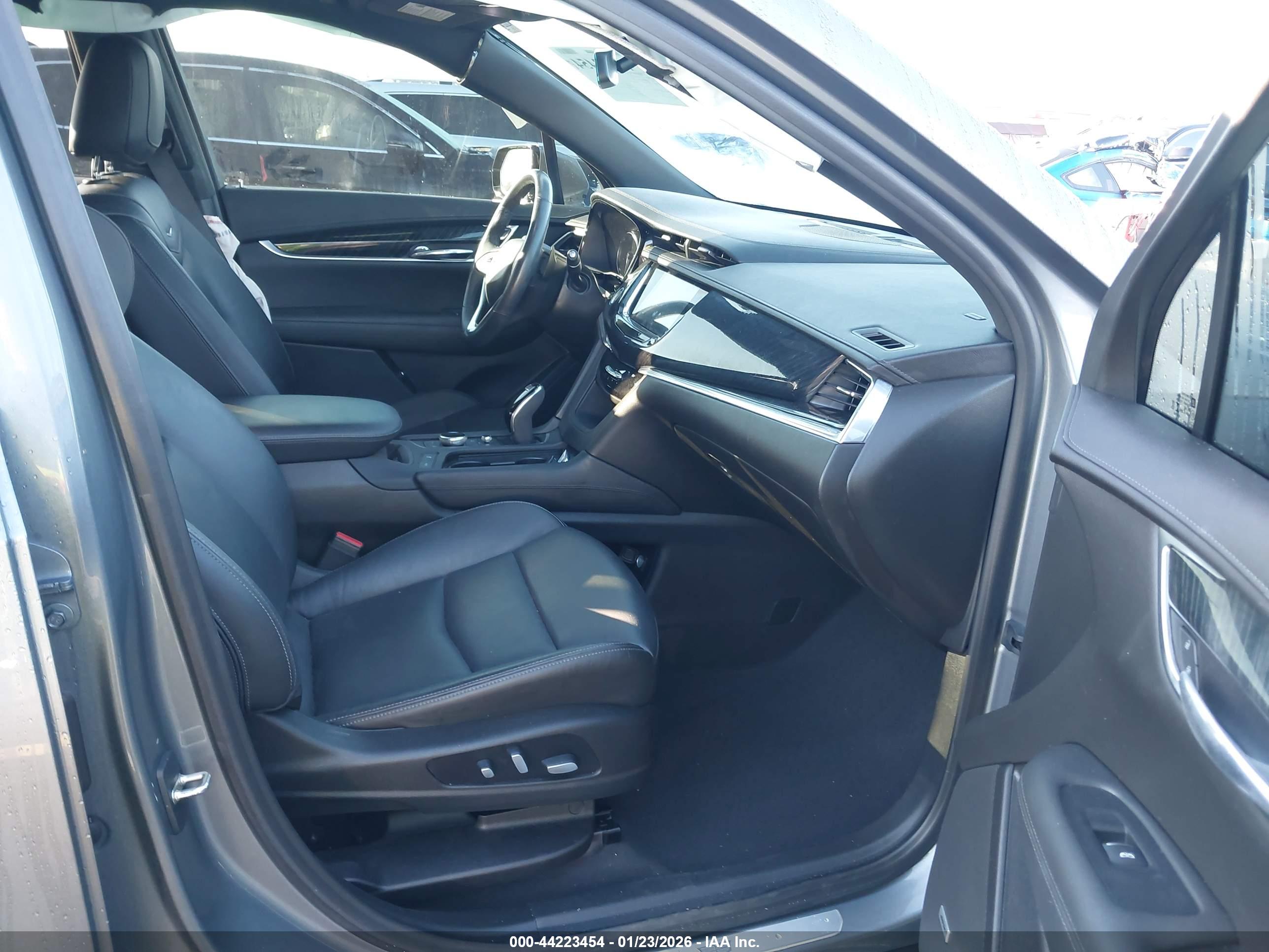 CADILLAC XT6 image 5