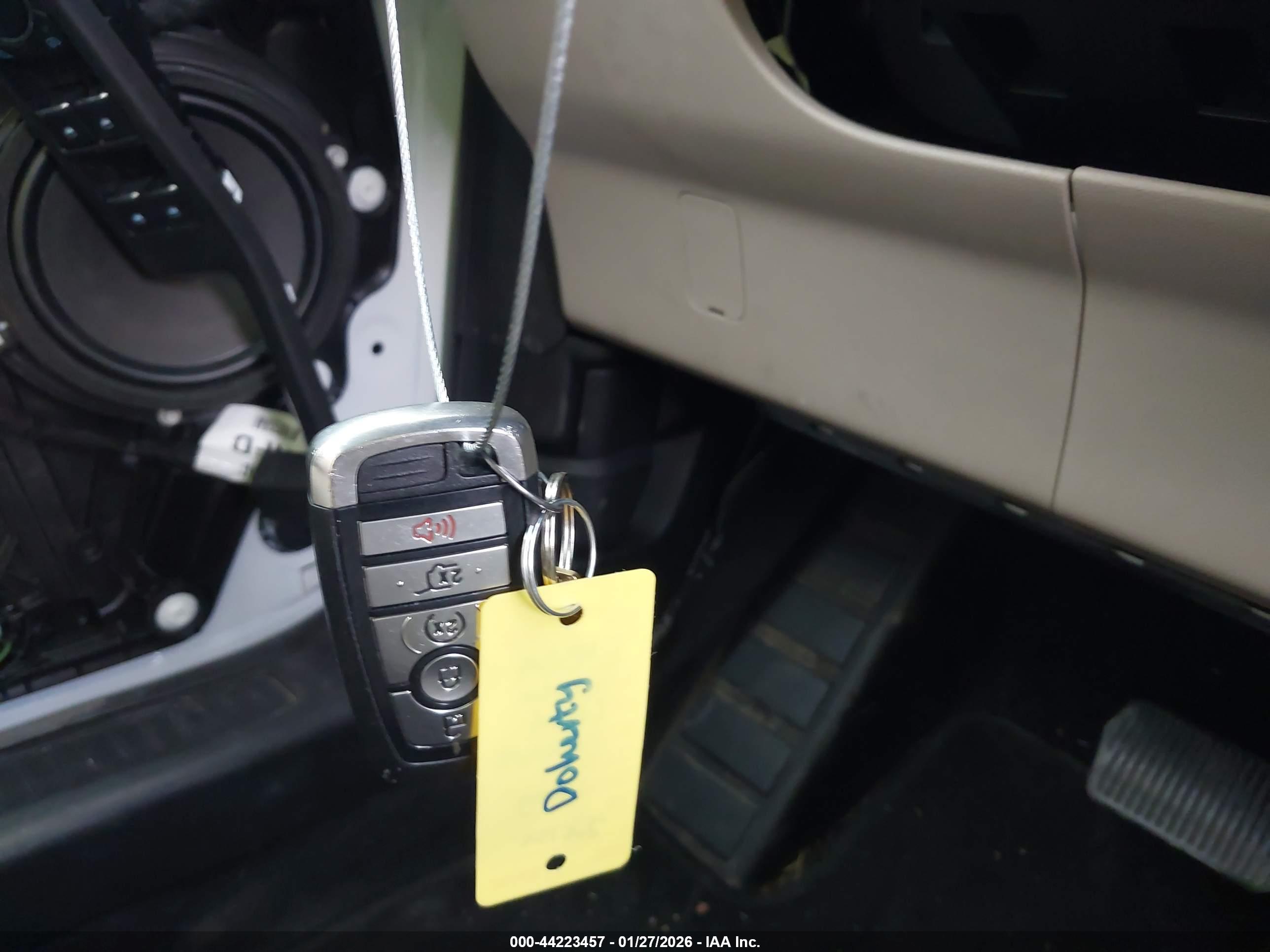 FORD ESCAPE image 11