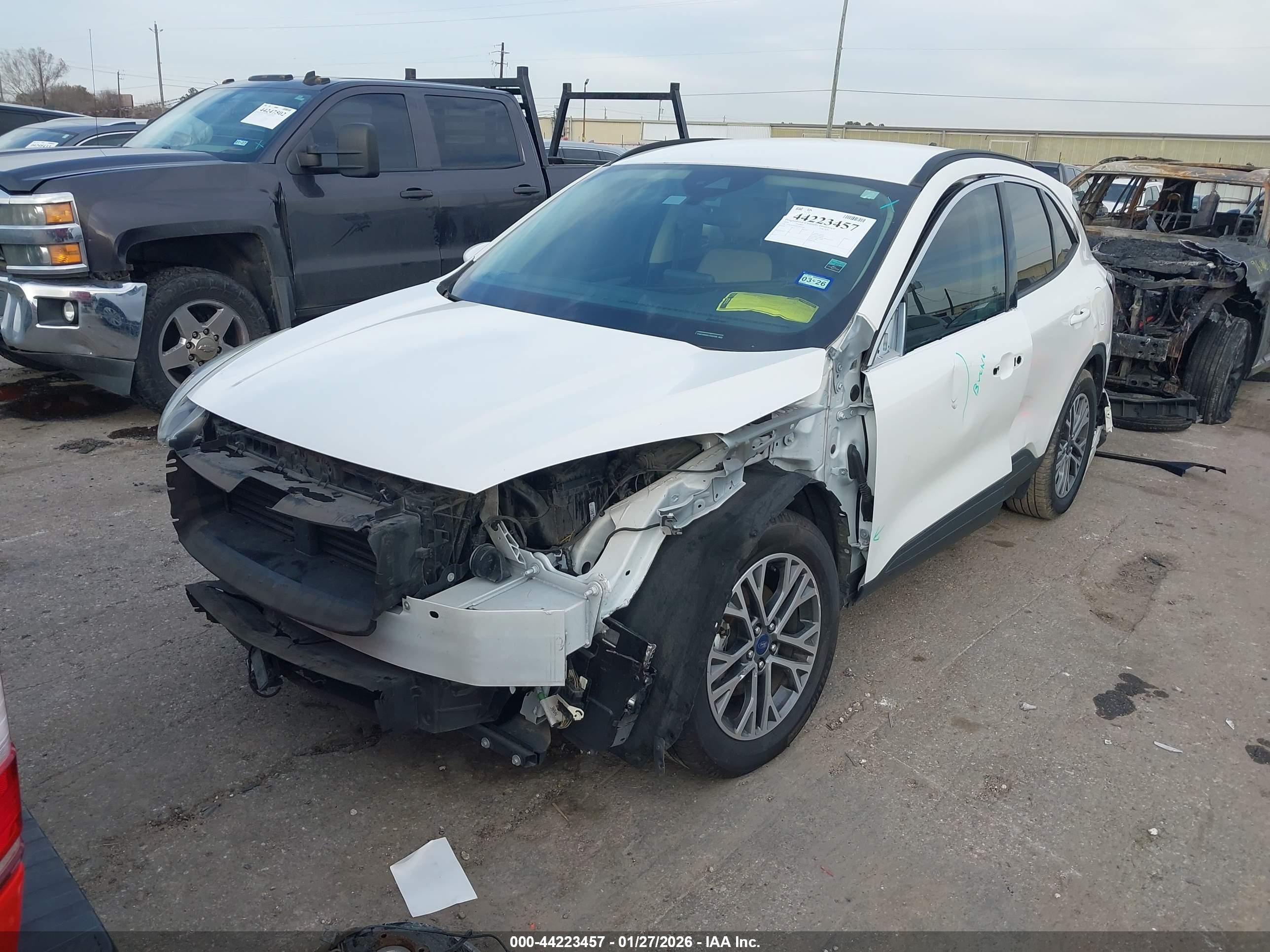 FORD ESCAPE image 2