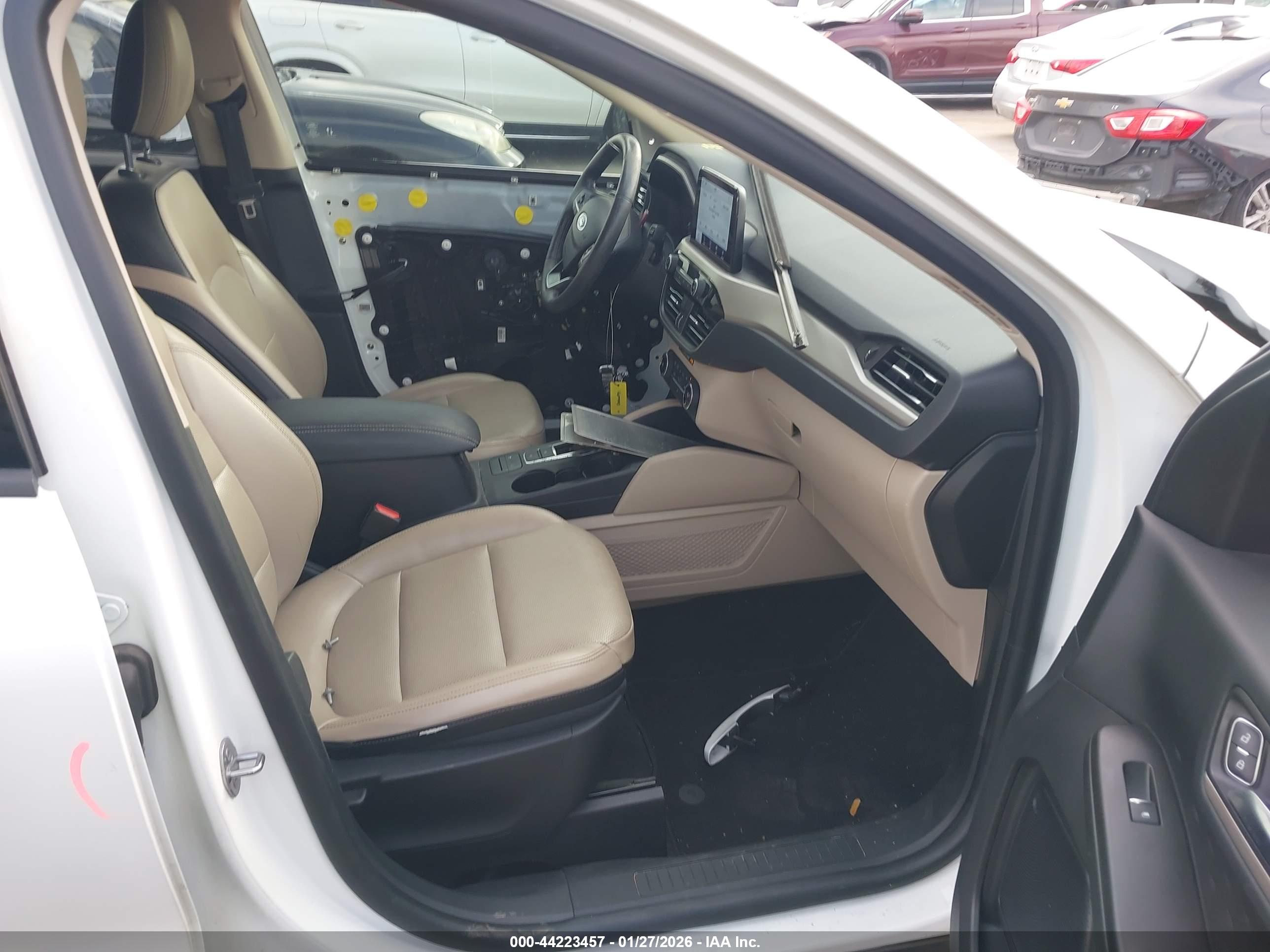 FORD ESCAPE image 5