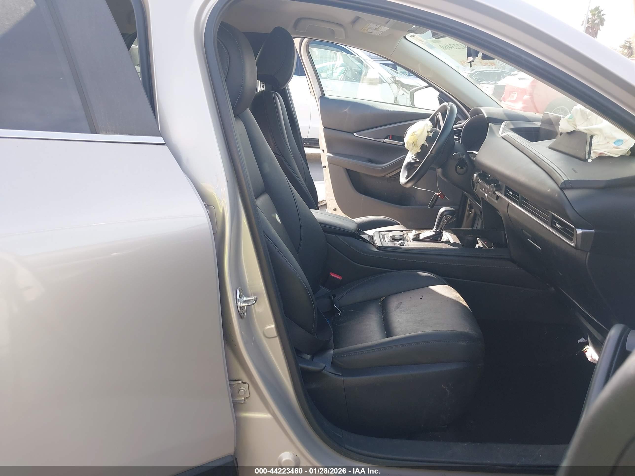 MAZDA CX-30 image 5