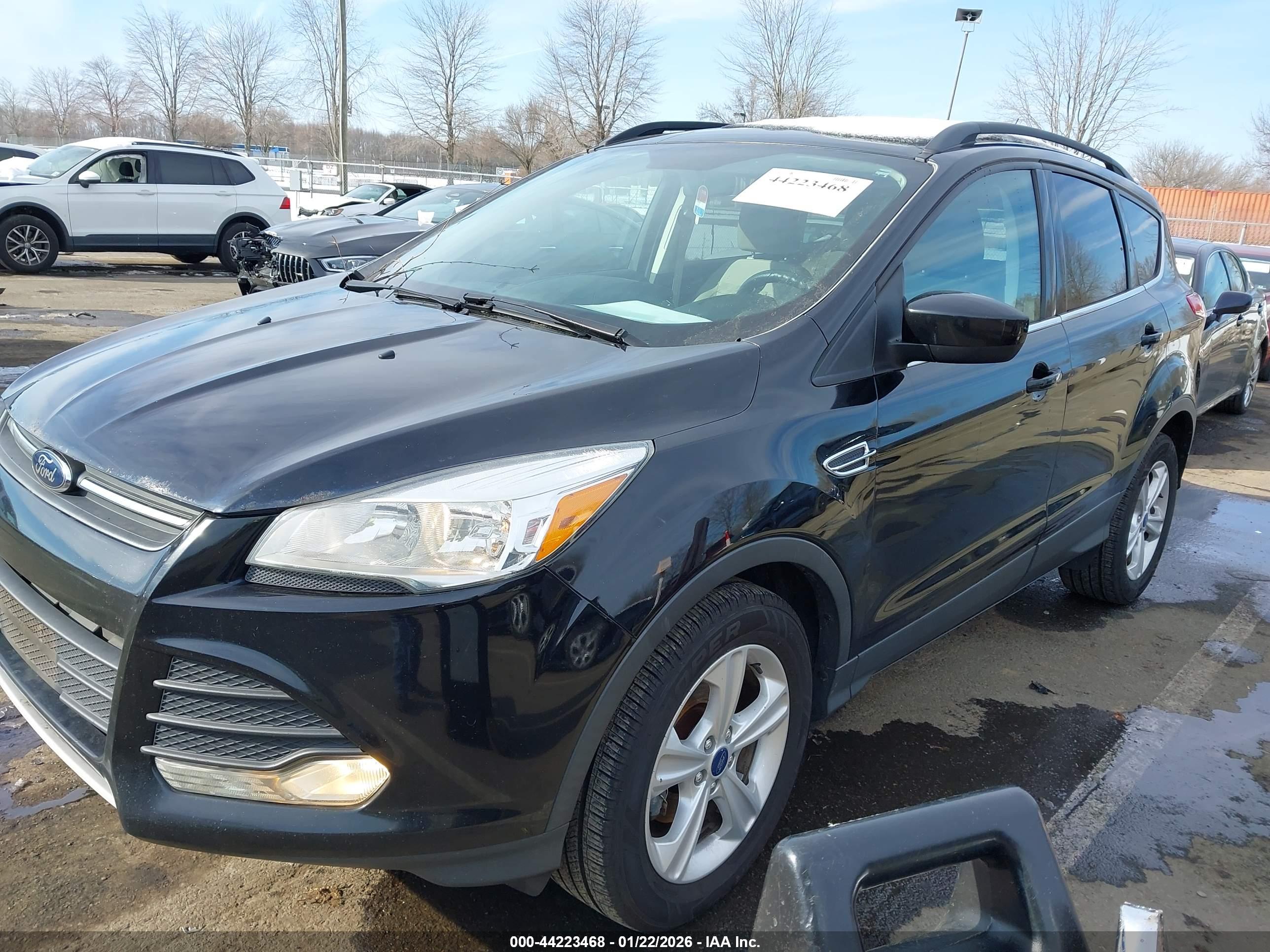 FORD ESCAPE image 2