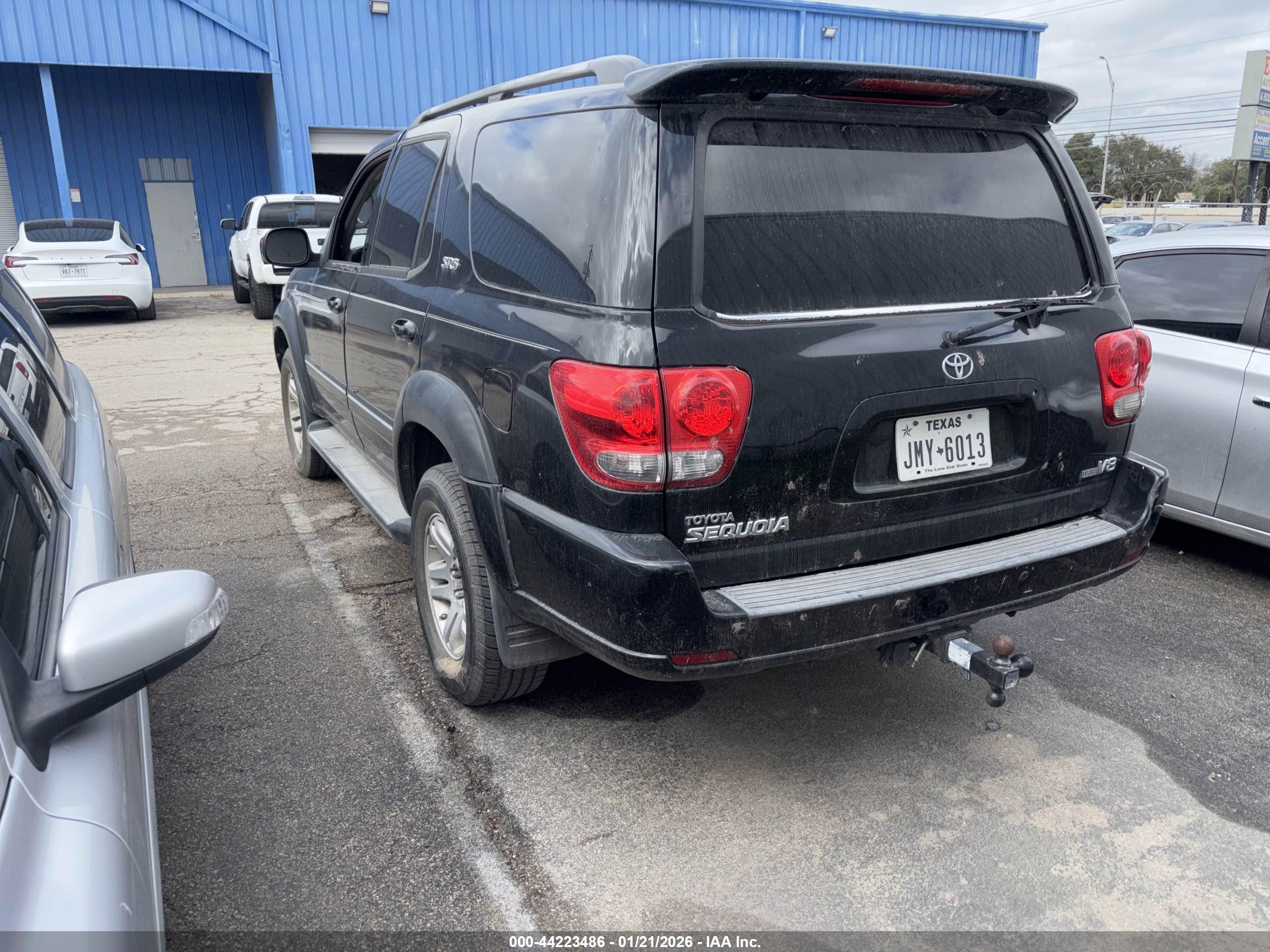 TOYOTA SEQUOIA image 3