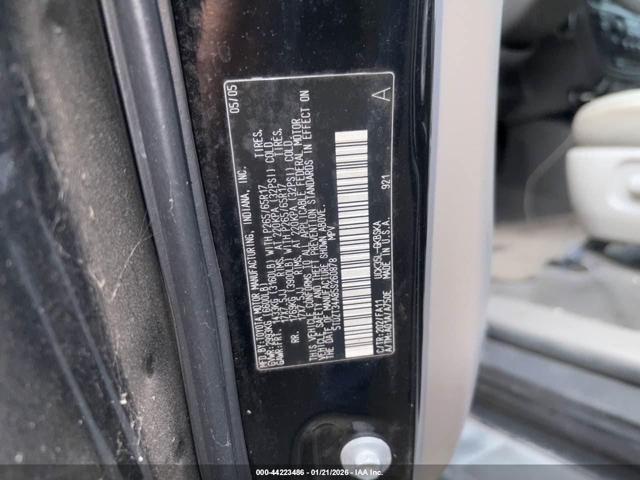 TOYOTA SEQUOIA image 9