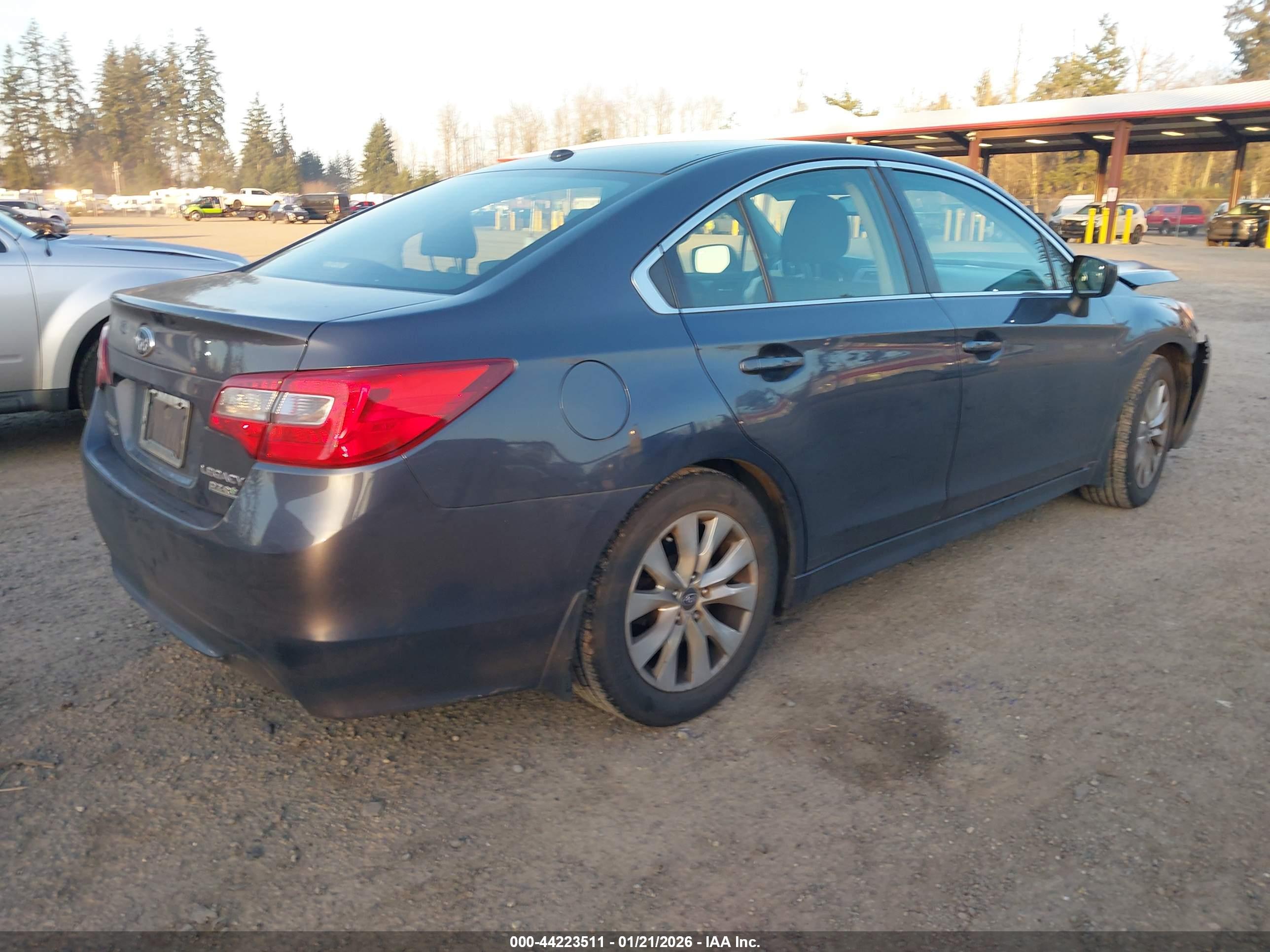 SUBARU LEGACY image 4