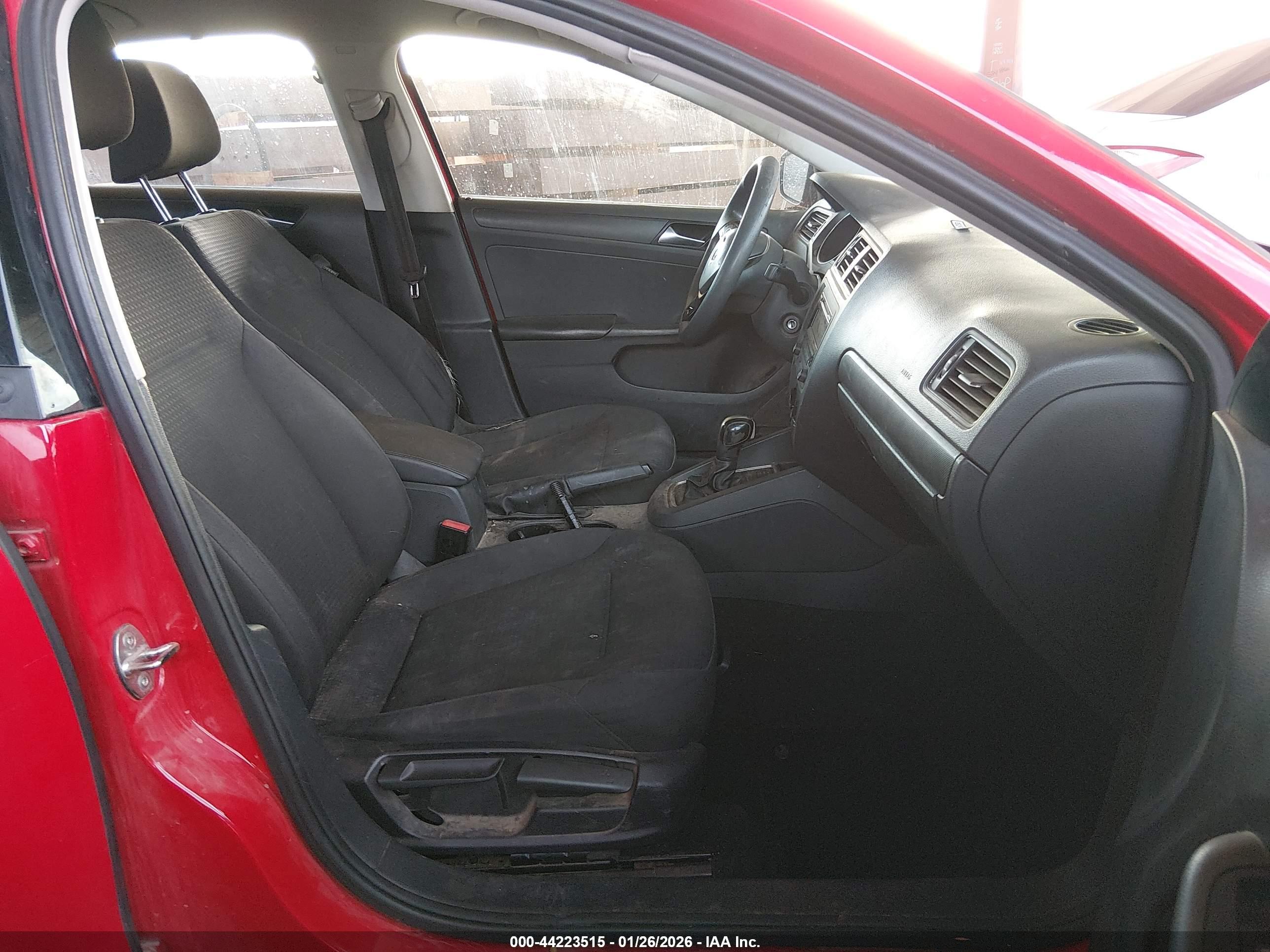 VOLKSWAGEN JETTA image 5