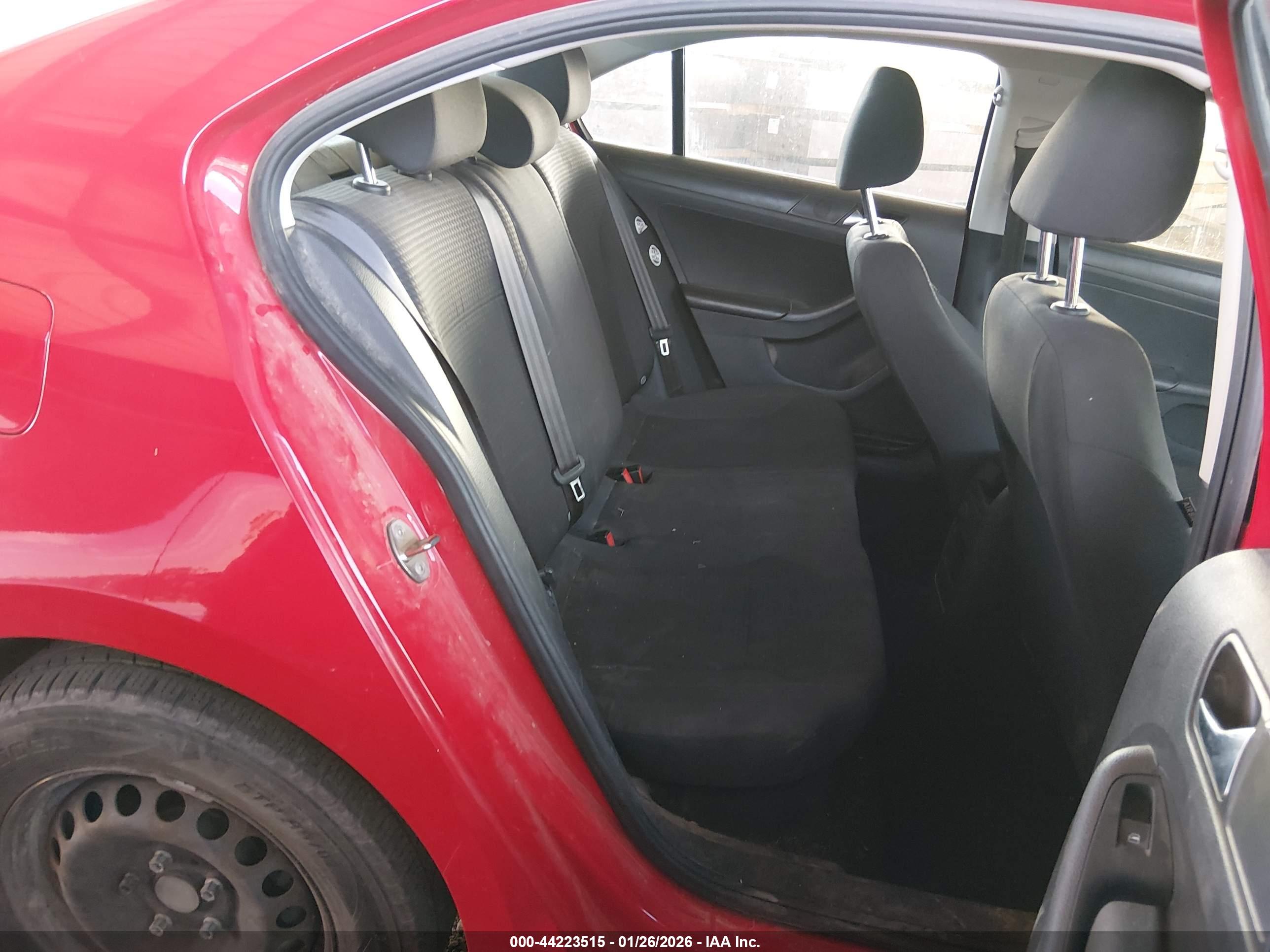 VOLKSWAGEN JETTA image 8