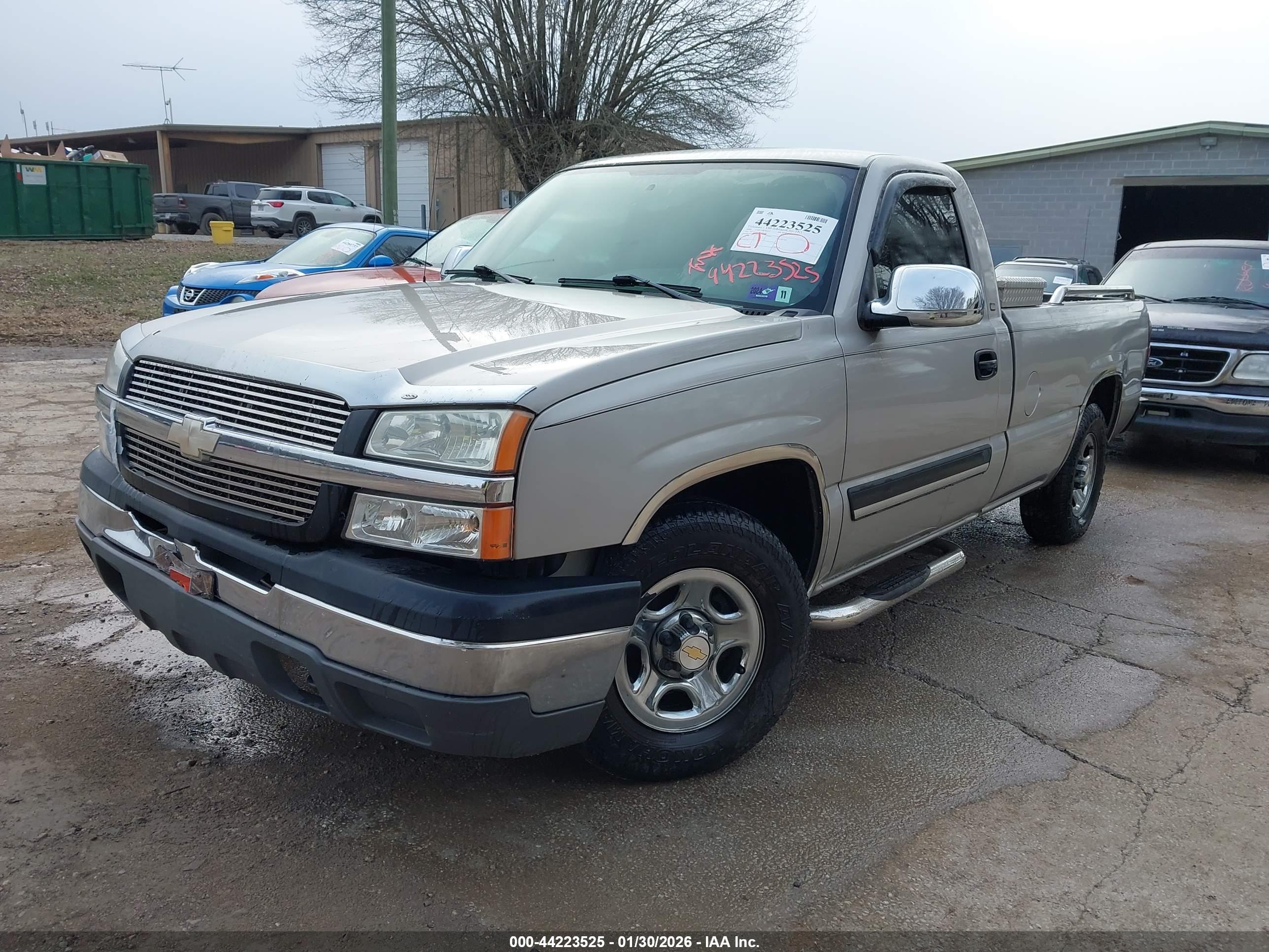 CHEVROLET SILVERADO image 2