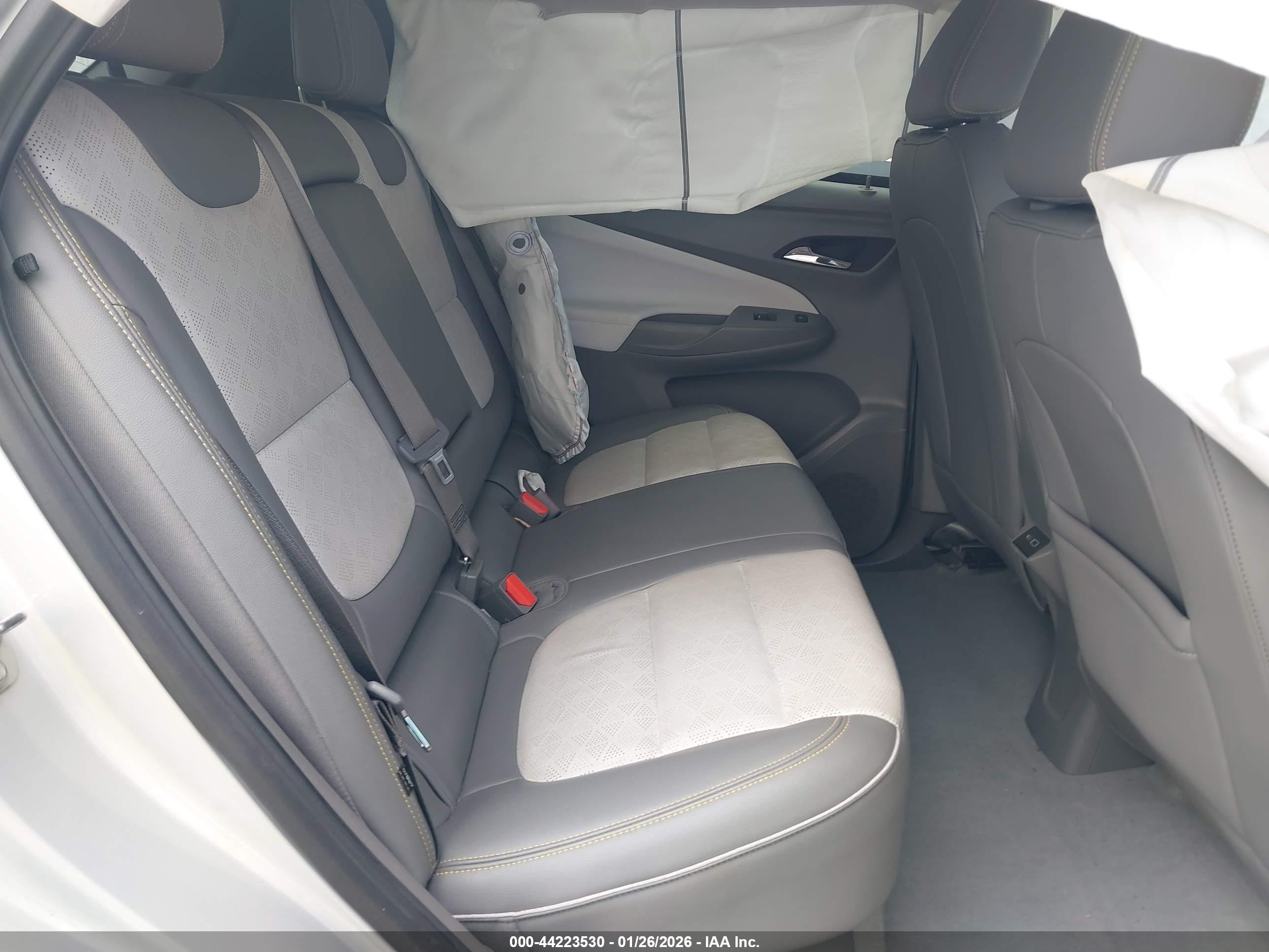 CHEVROLET BOLT image 8