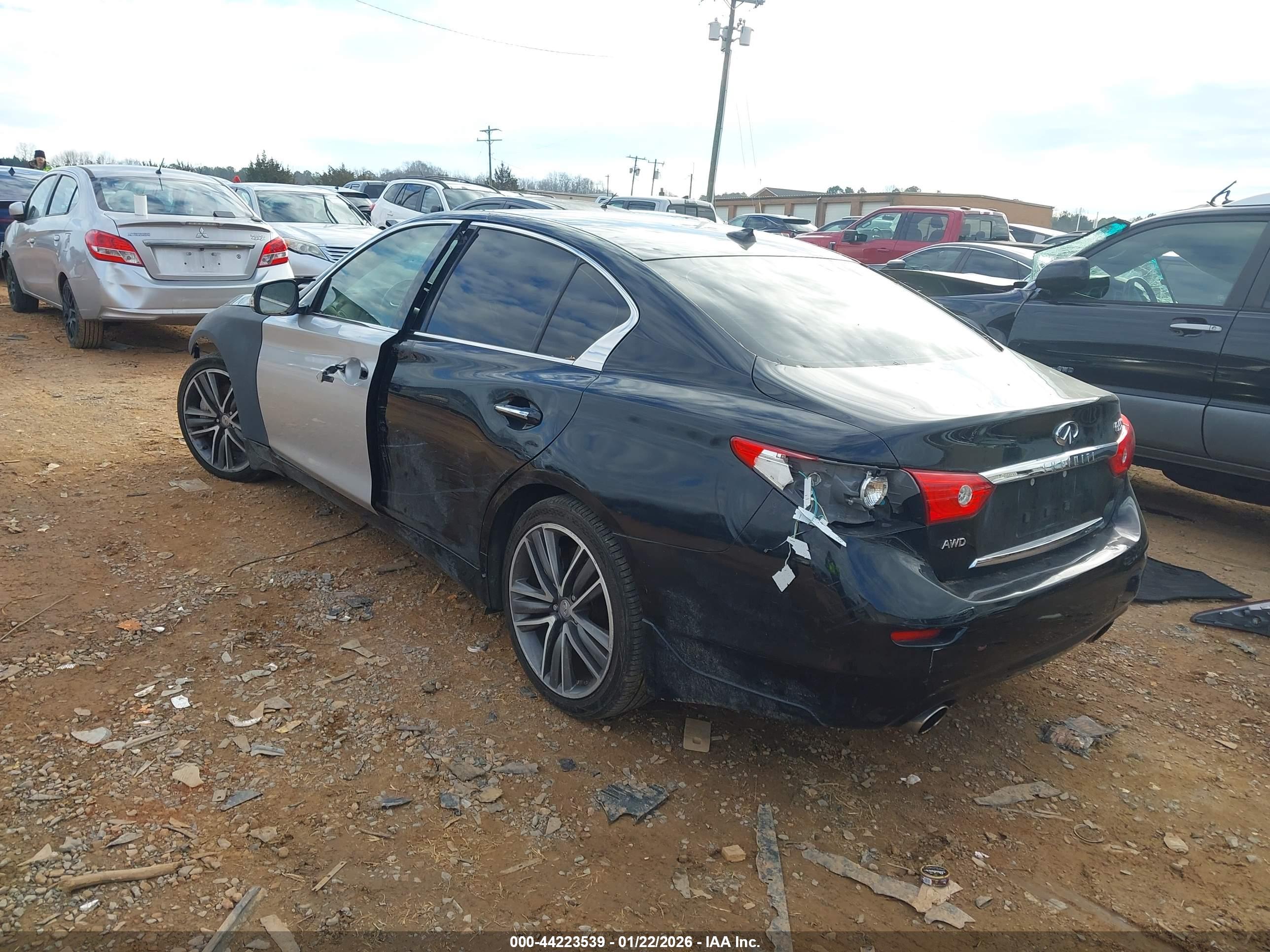 INFINITI Q50 image 3