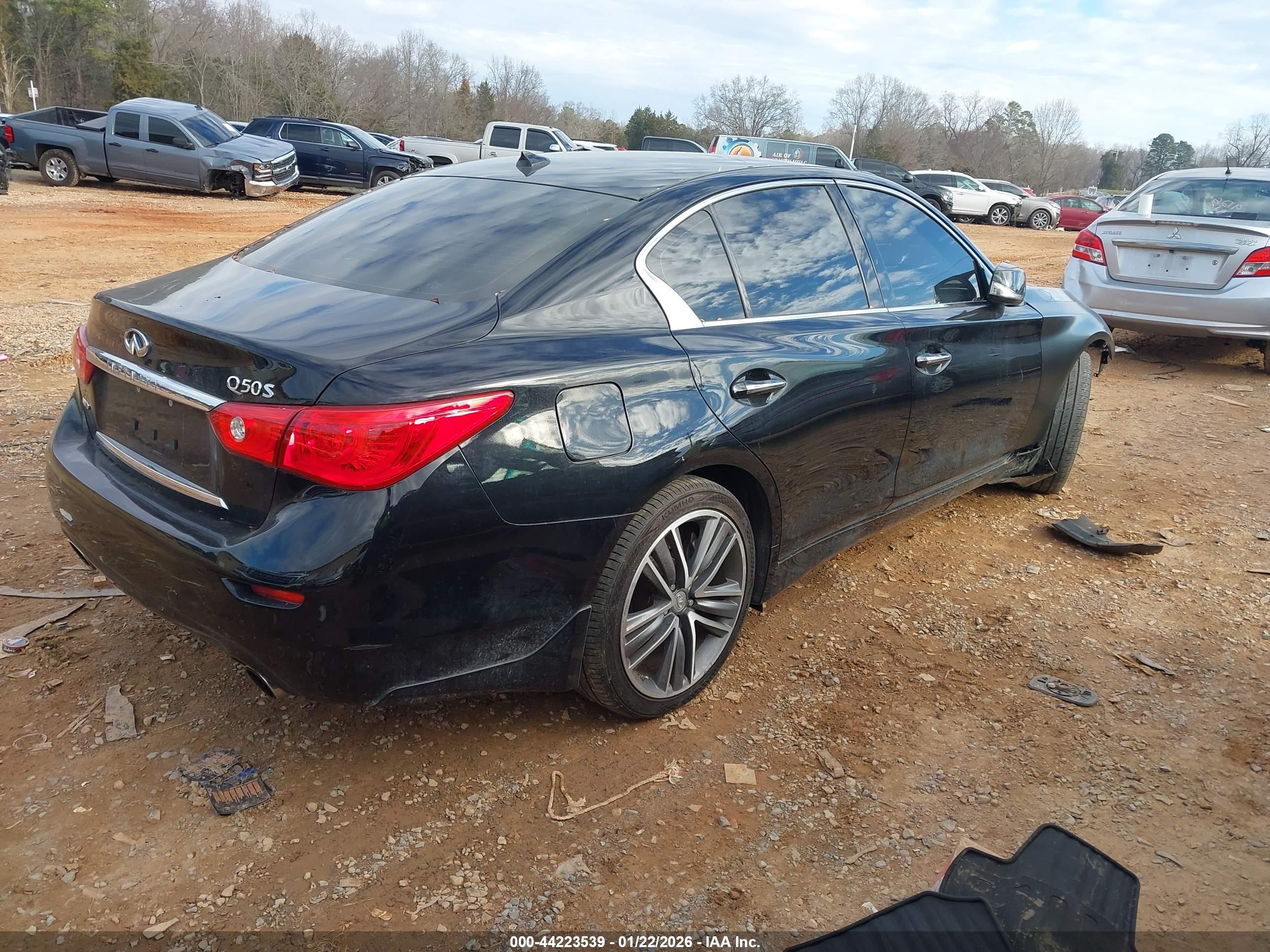 INFINITI Q50 image 4