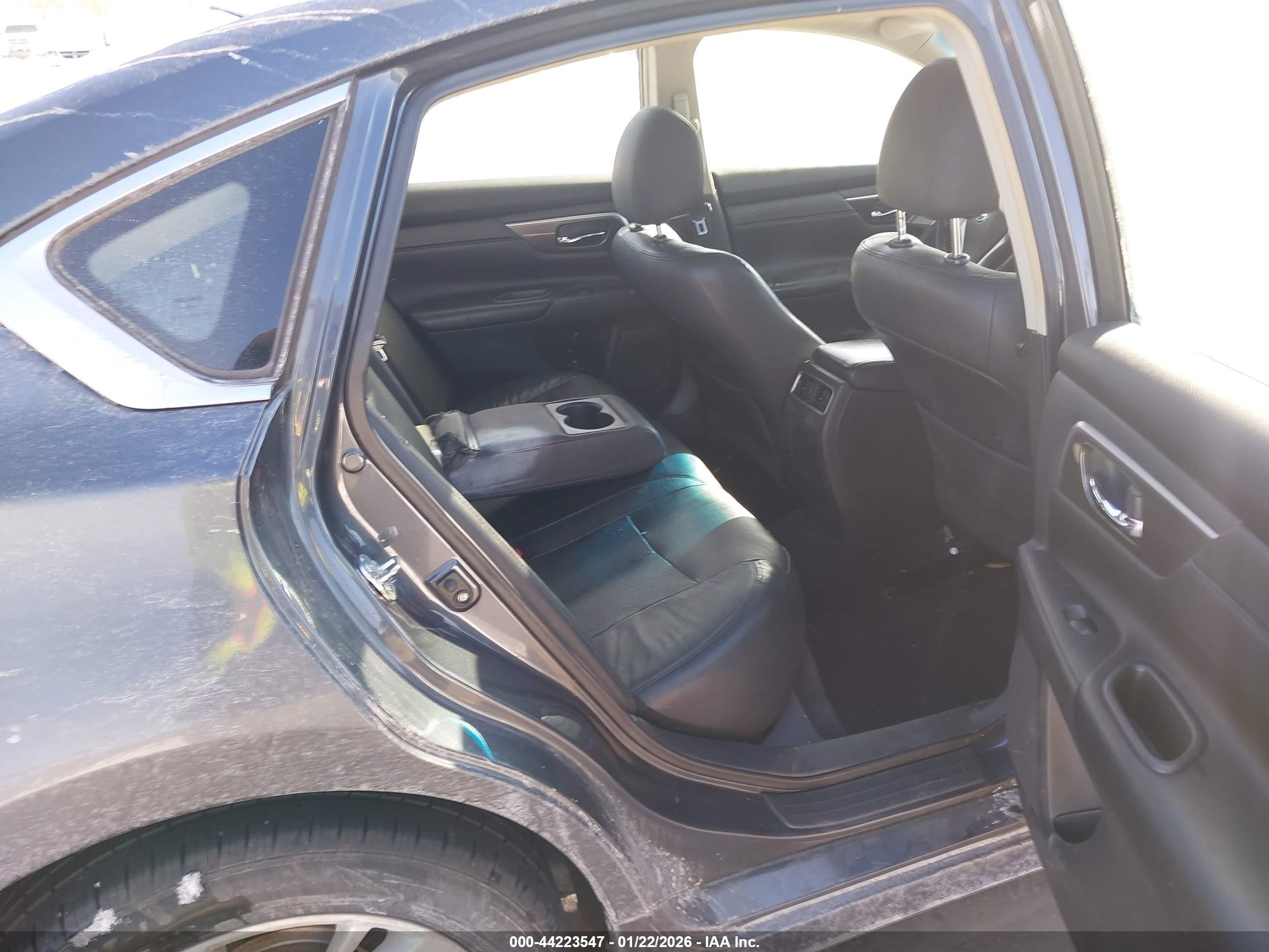 NISSAN ALTIMA image 8