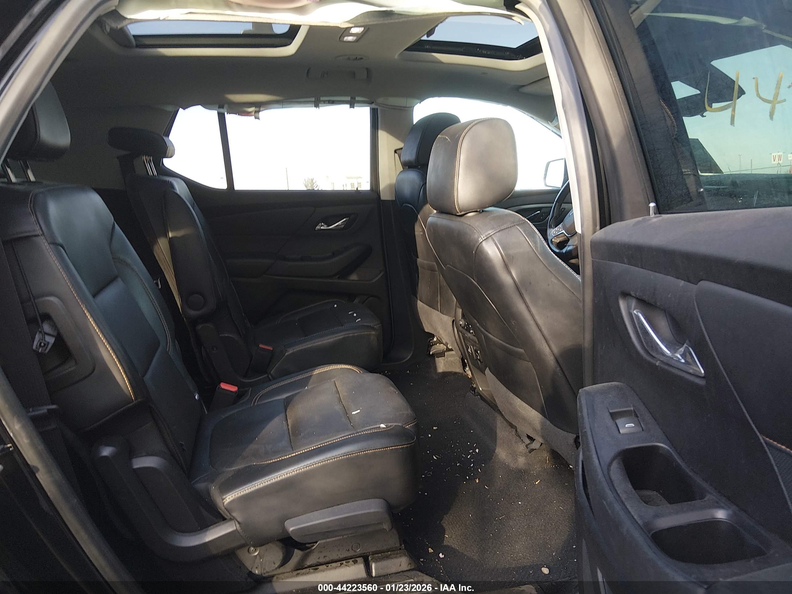 CHEVROLET TRAVERSE image 8
