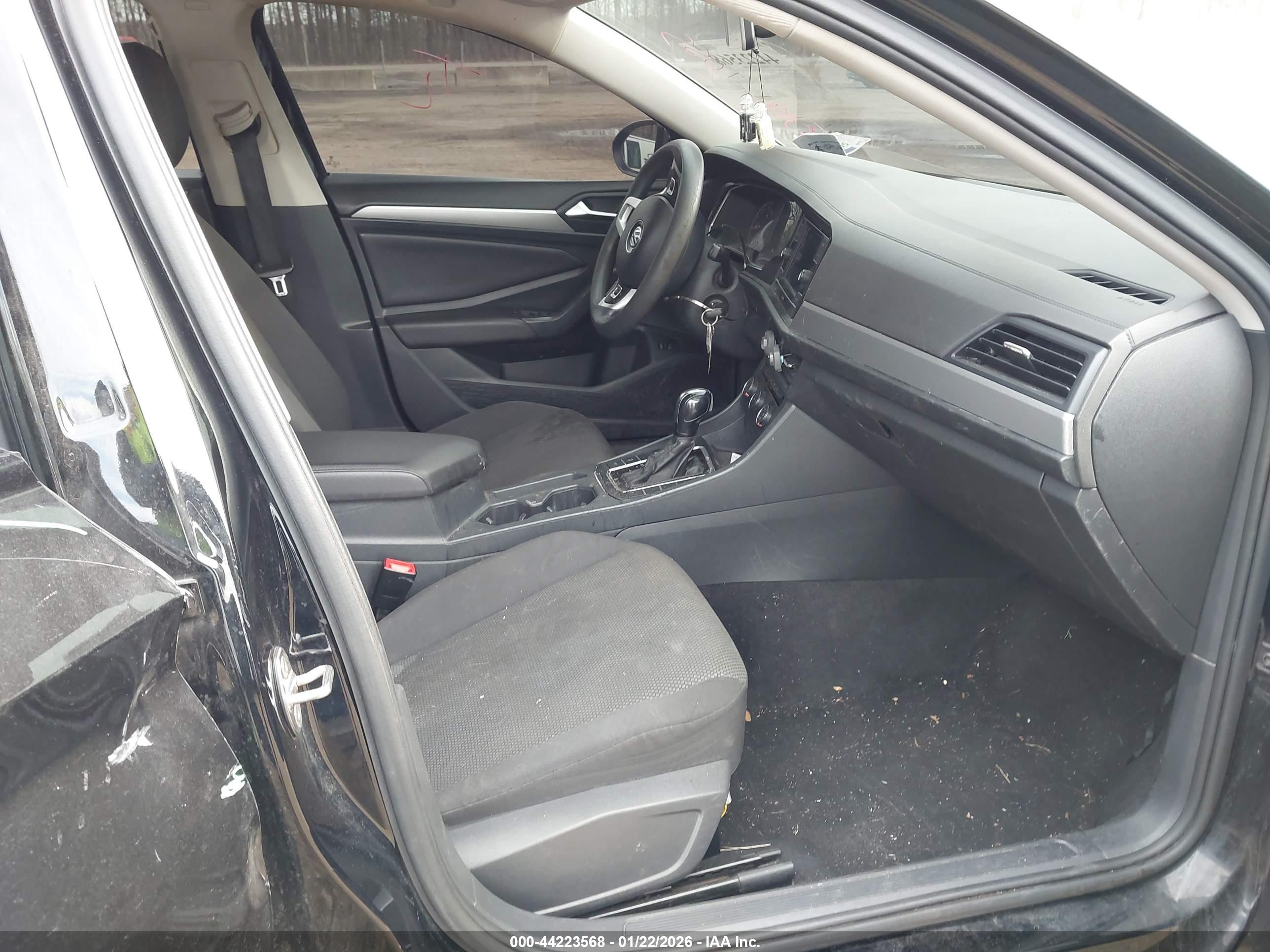 VOLKSWAGEN JETTA image 5