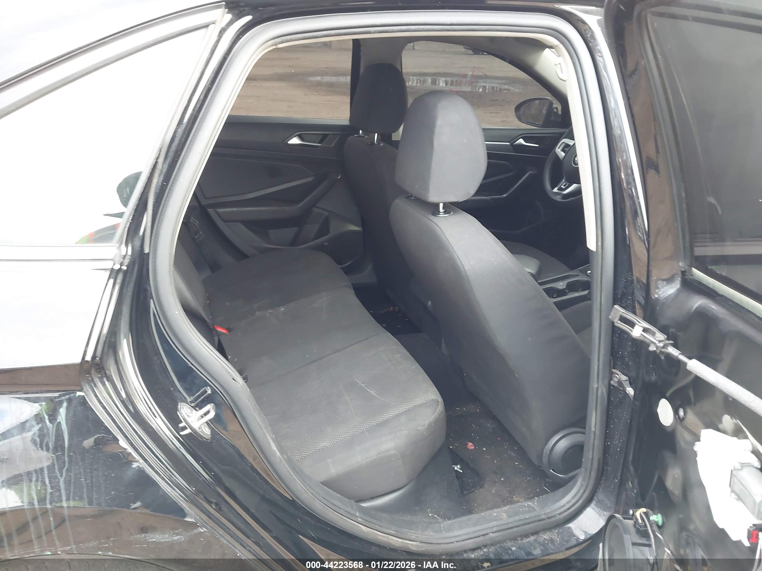 VOLKSWAGEN JETTA image 8