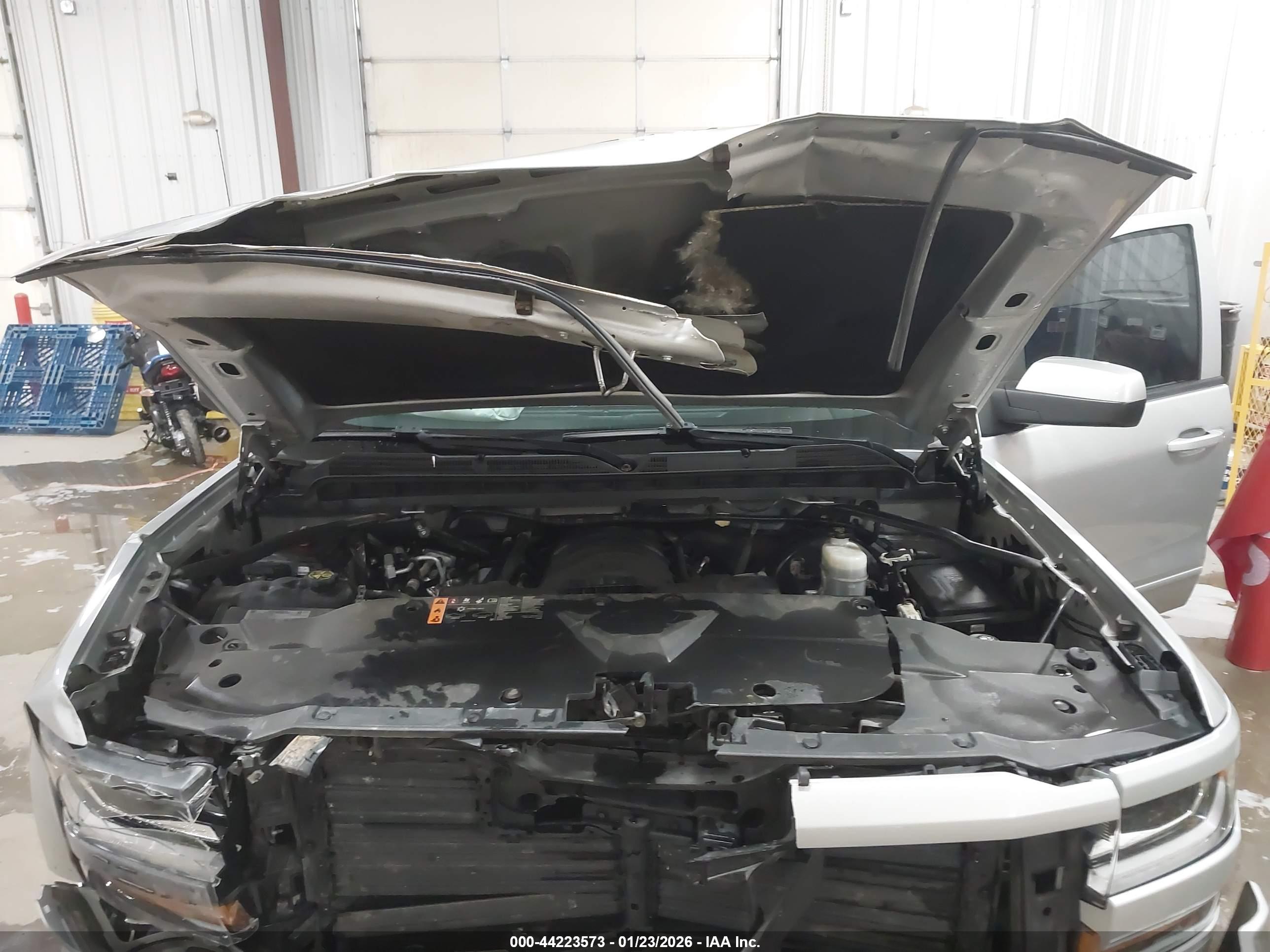 CHEVROLET SILVERADO image 10