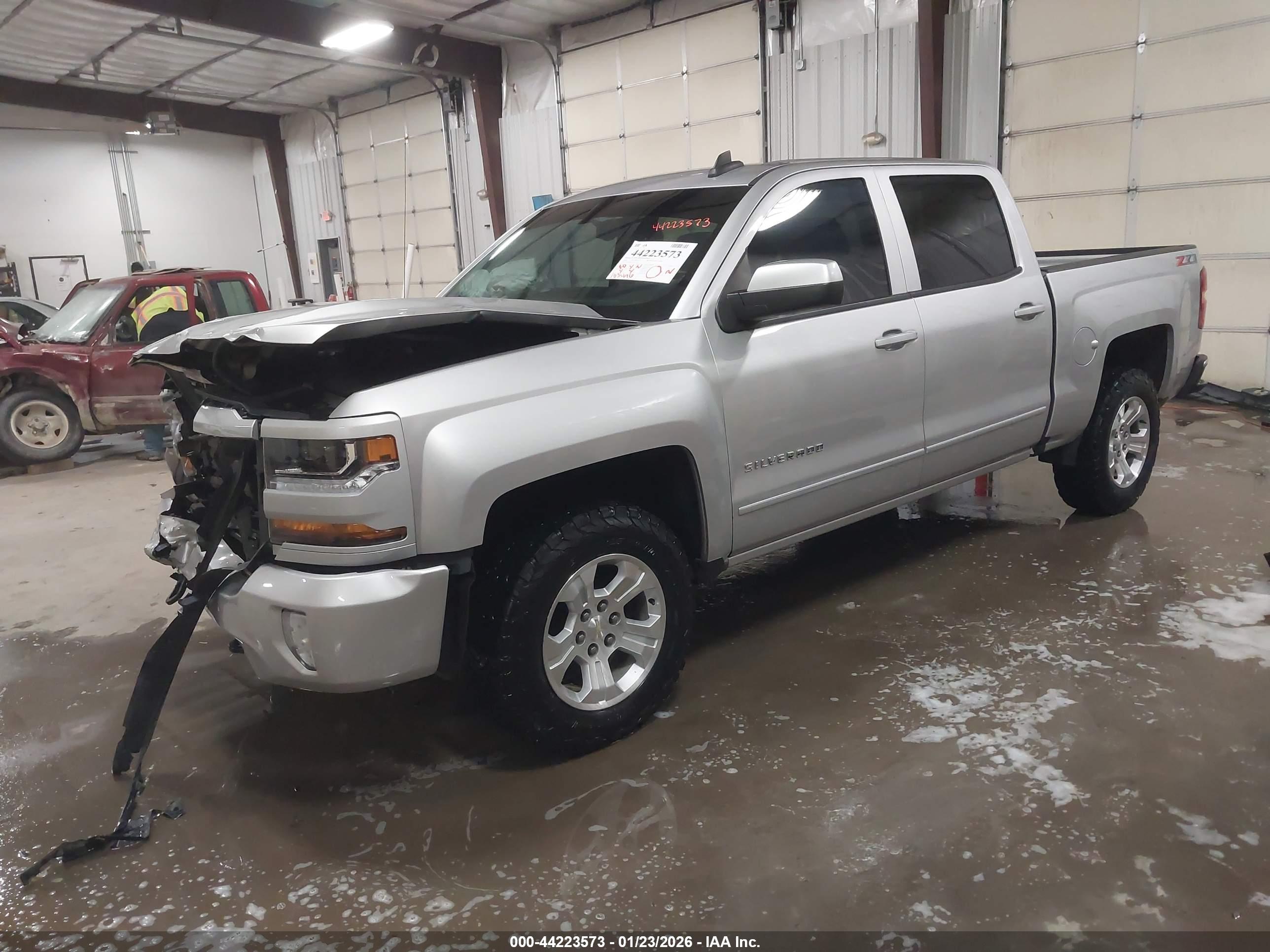 CHEVROLET SILVERADO image 2