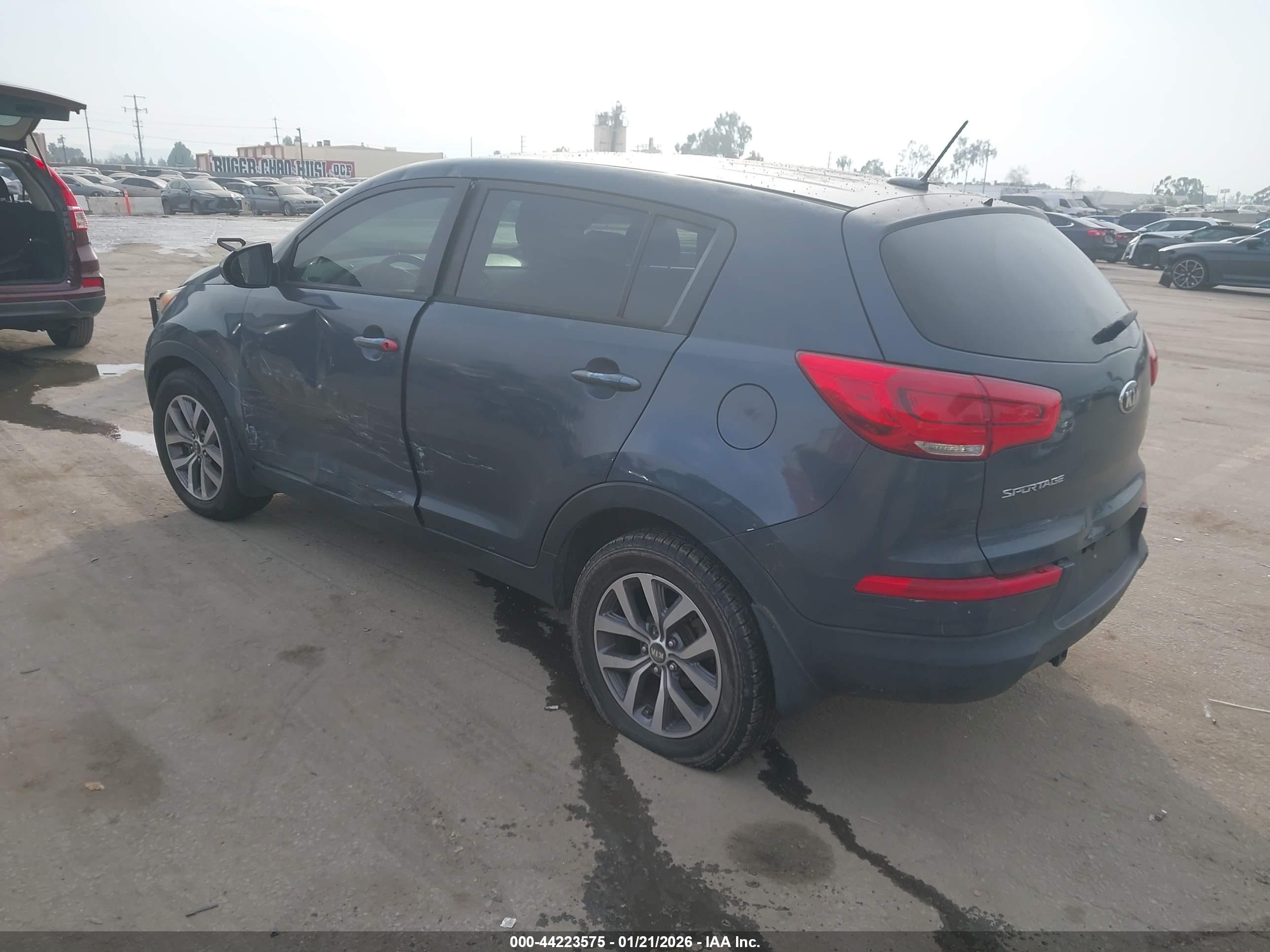 KIA SPORTAGE image 3