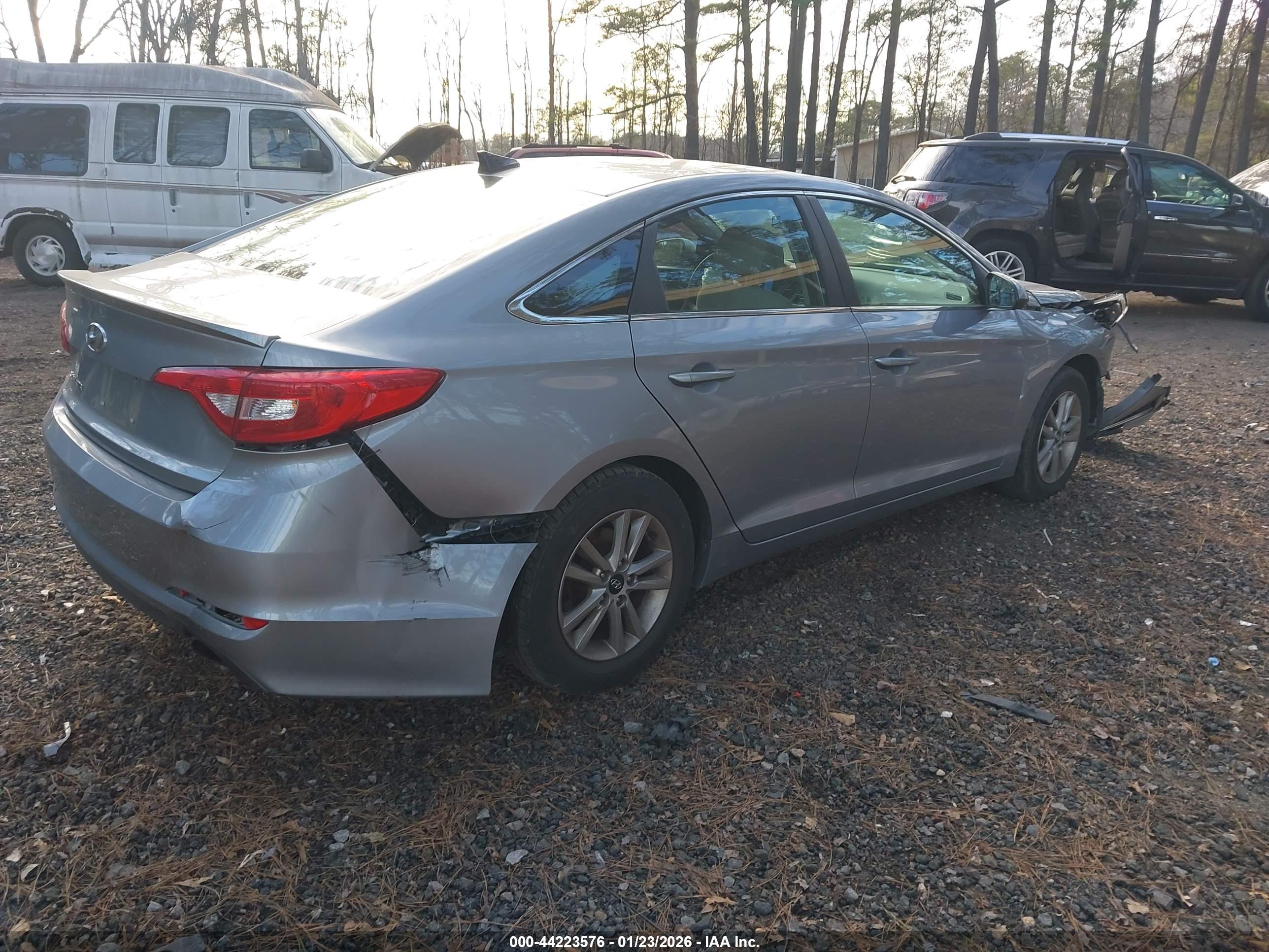 HYUNDAI SONATA image 4