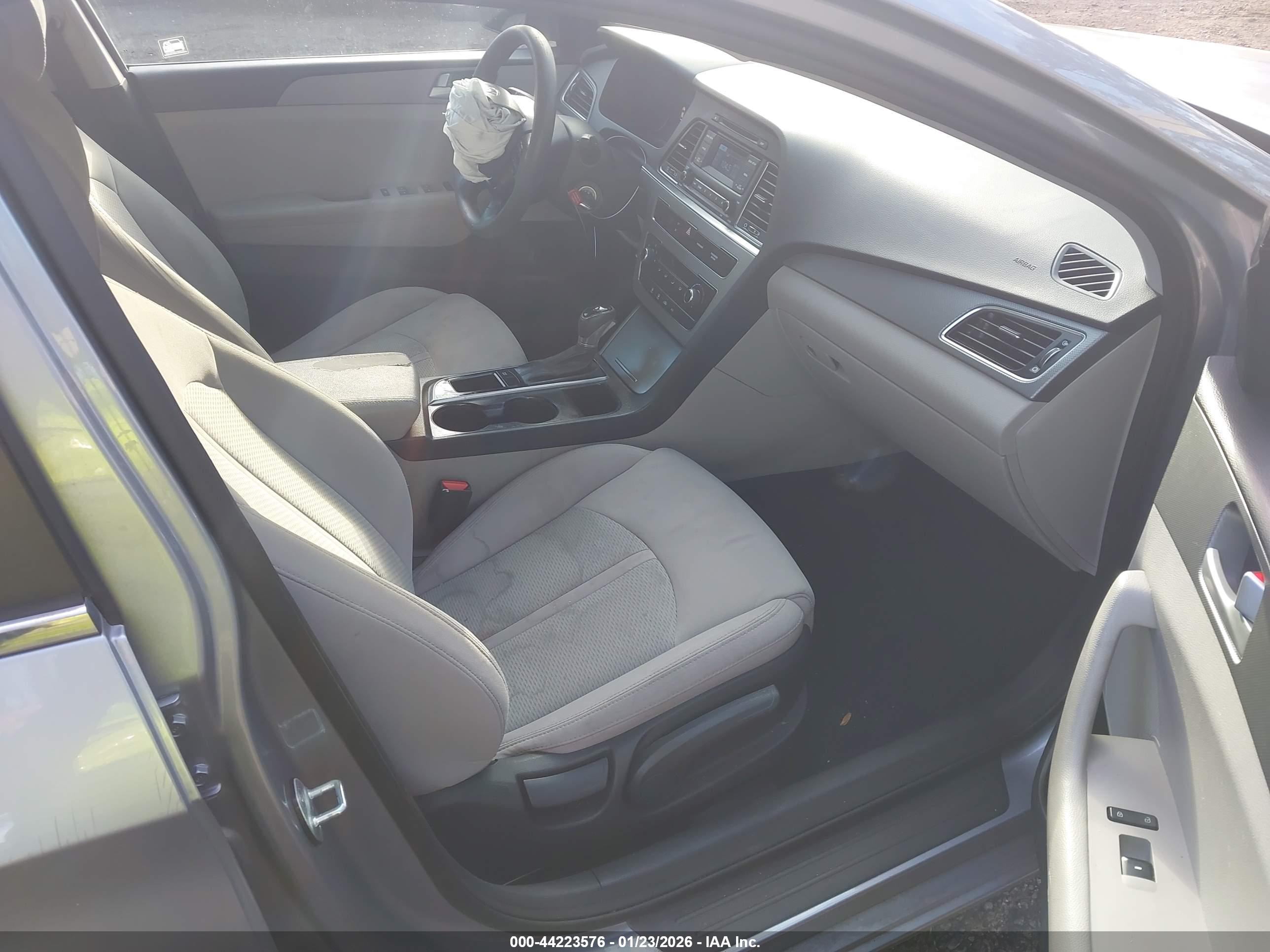 HYUNDAI SONATA image 5