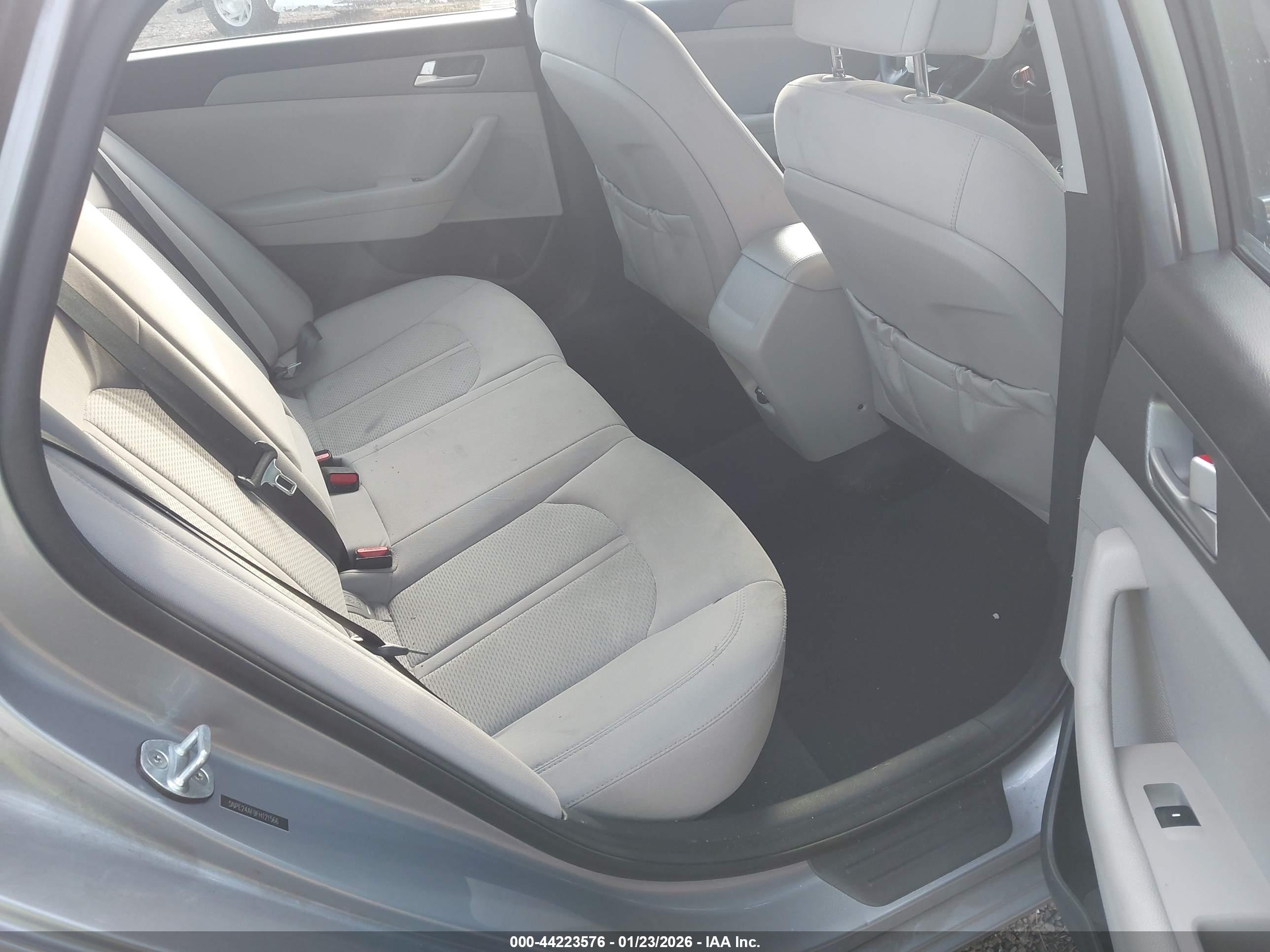 HYUNDAI SONATA image 8