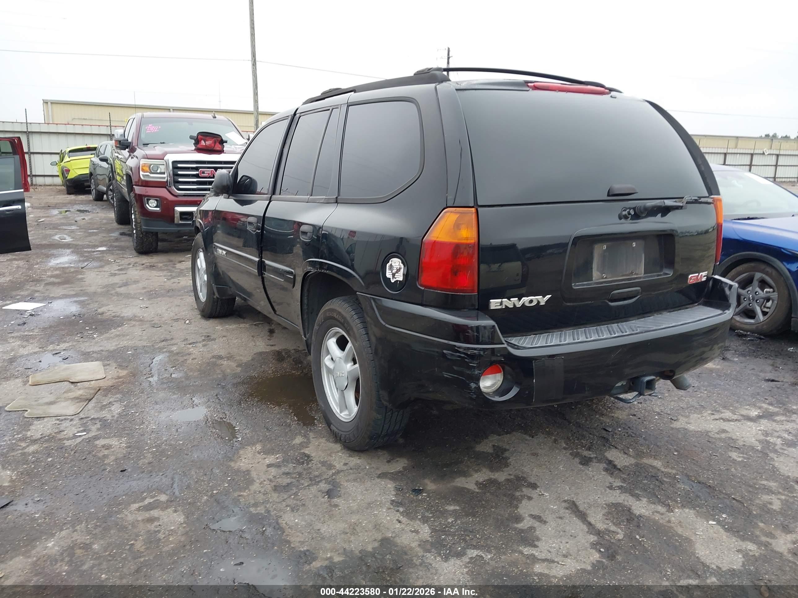 GMC ENVOY image 3